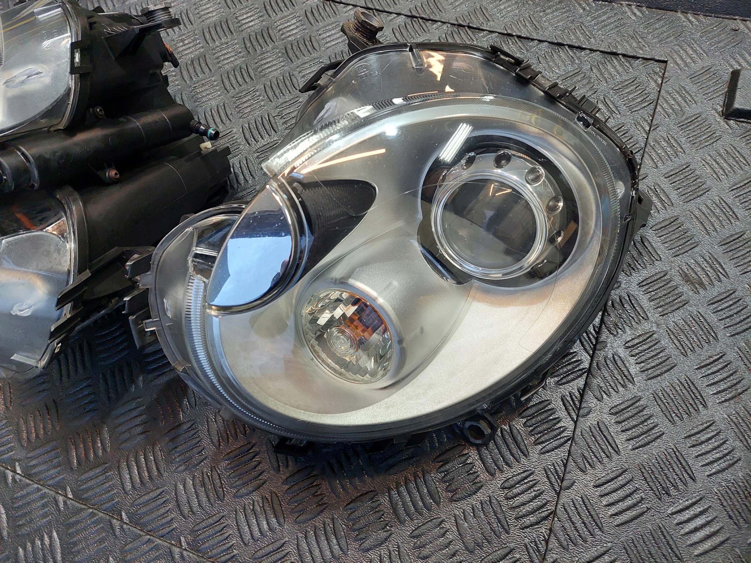 light XENON right left front MINI COUPE Cooper SD R58