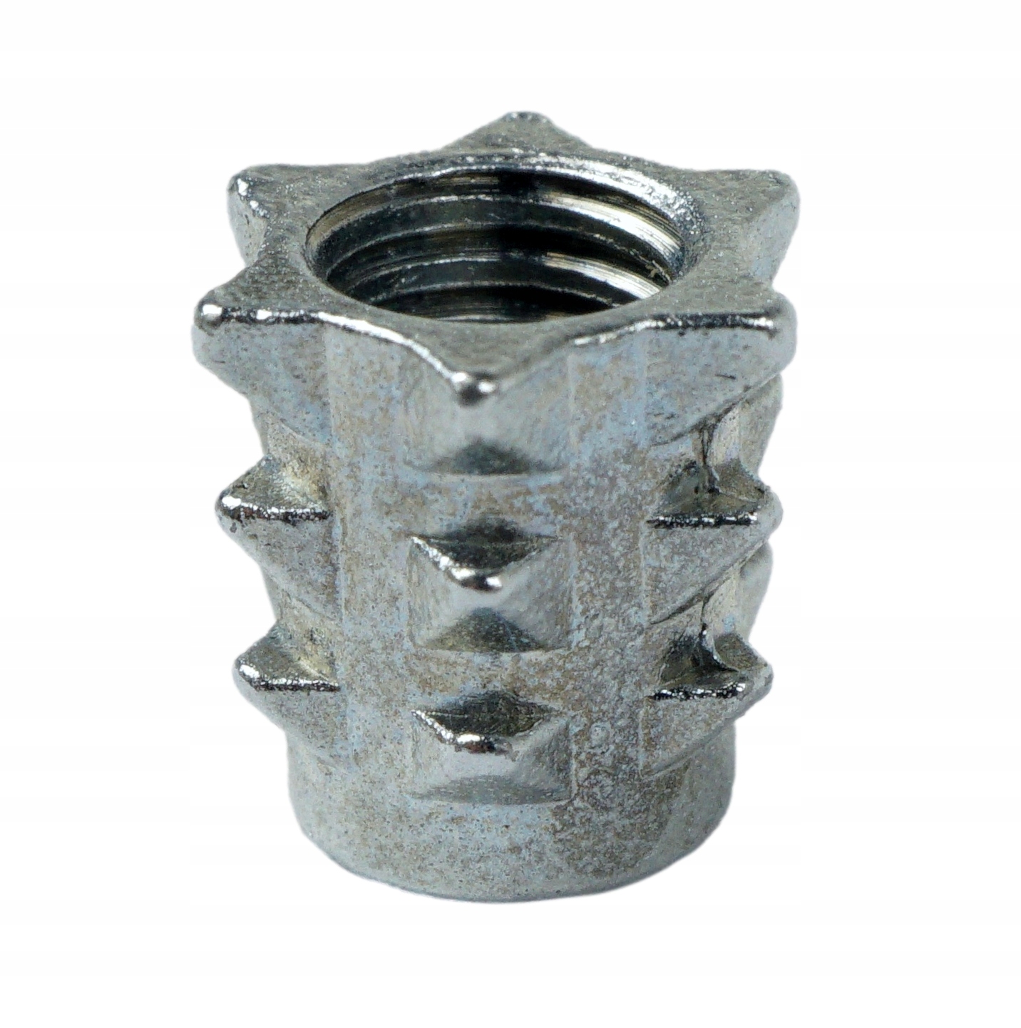 Mufa M6 x 10 mm wbijana bez kołnierza do drewna Średnica 7.5 mm