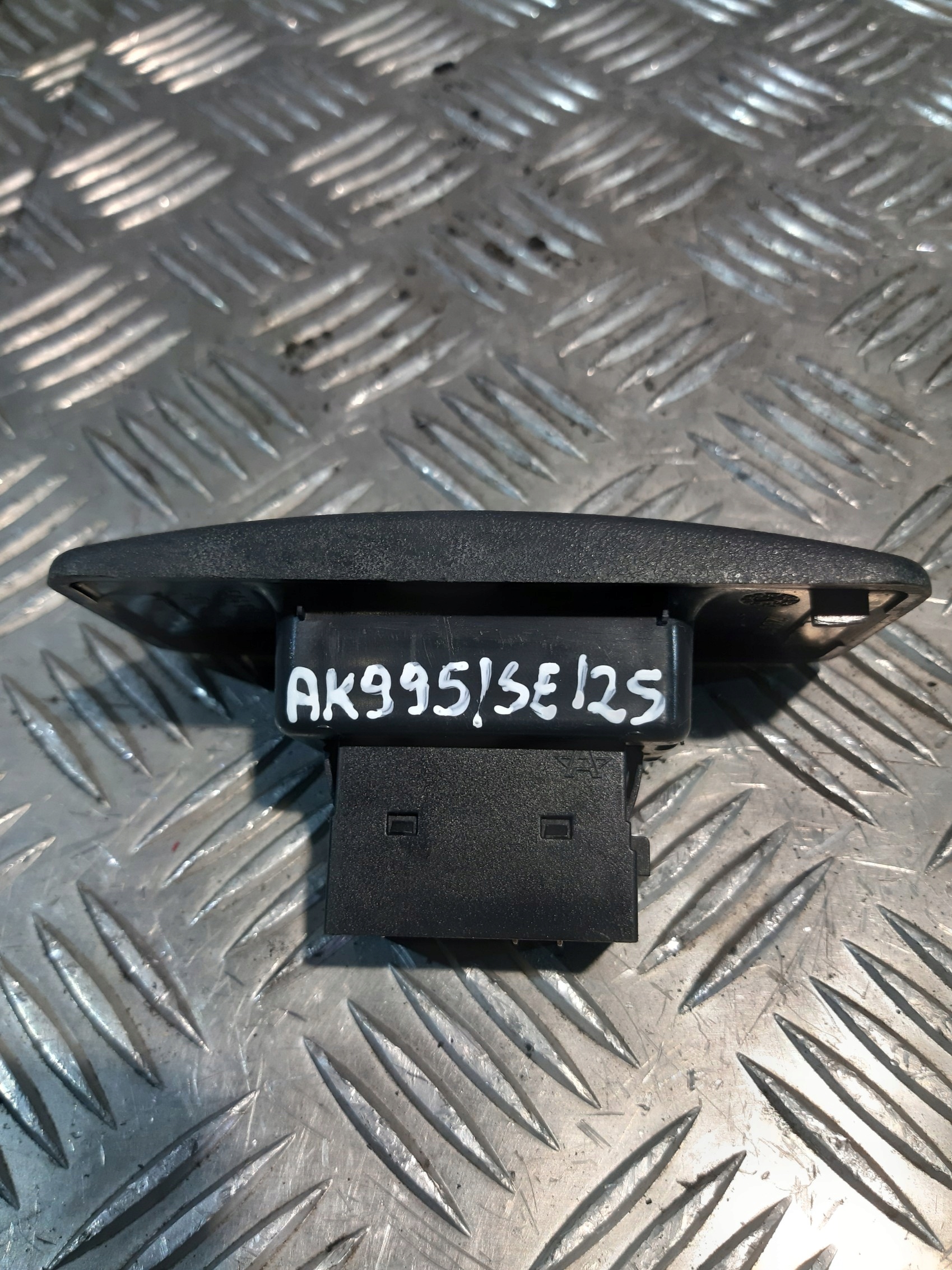 5801442823 IVECO STRALIS Schalter