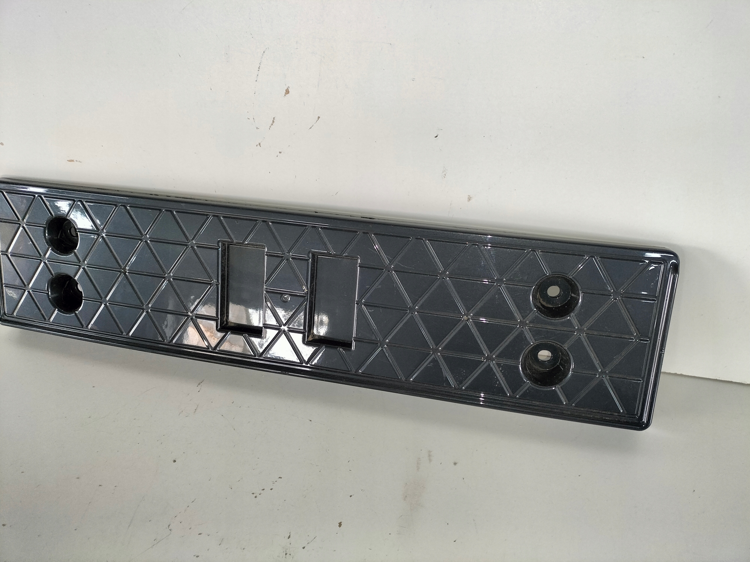 pad below tablice front CUPRA BORN 21