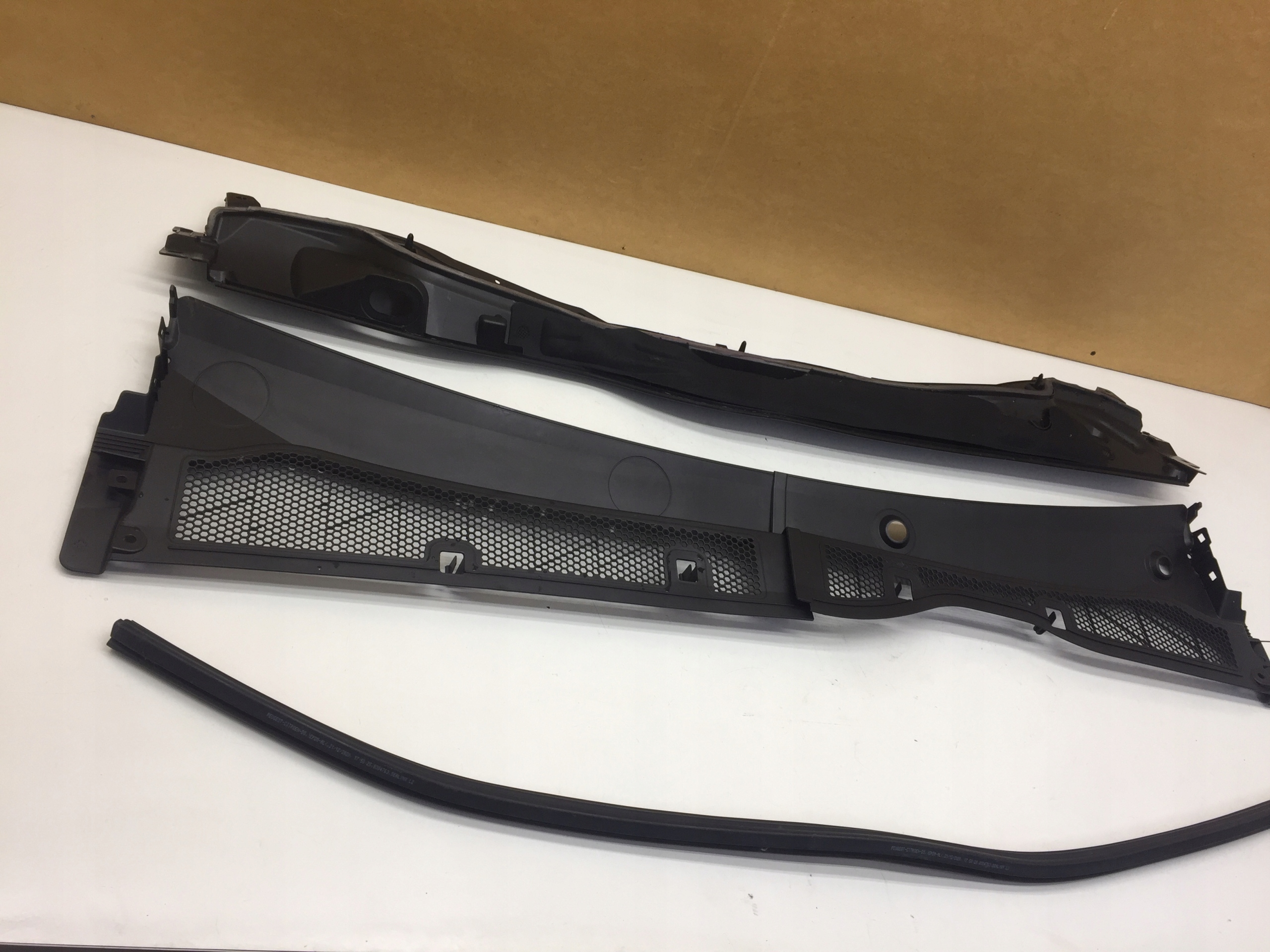 PEUGEOT 208 II PODSZYBIE WYGŁUSZENIE USZCZELKA EUROPA Stan opakowania zastępcze