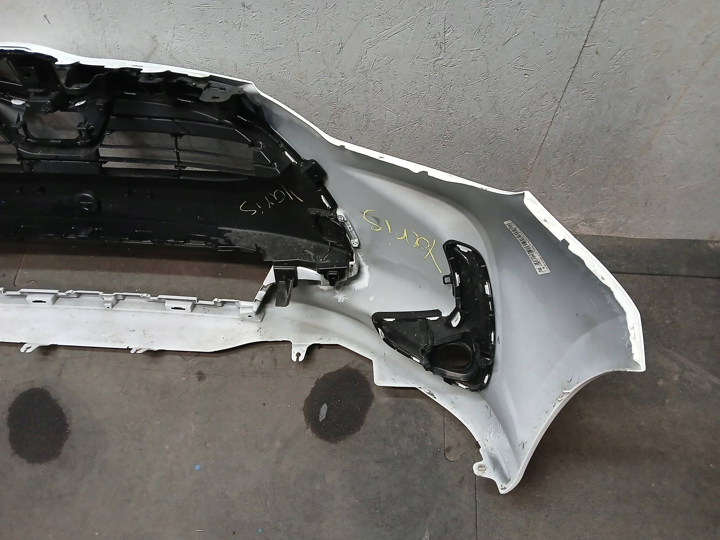 Paraurti Anteriore TOYOTA YARIS IV 4 20