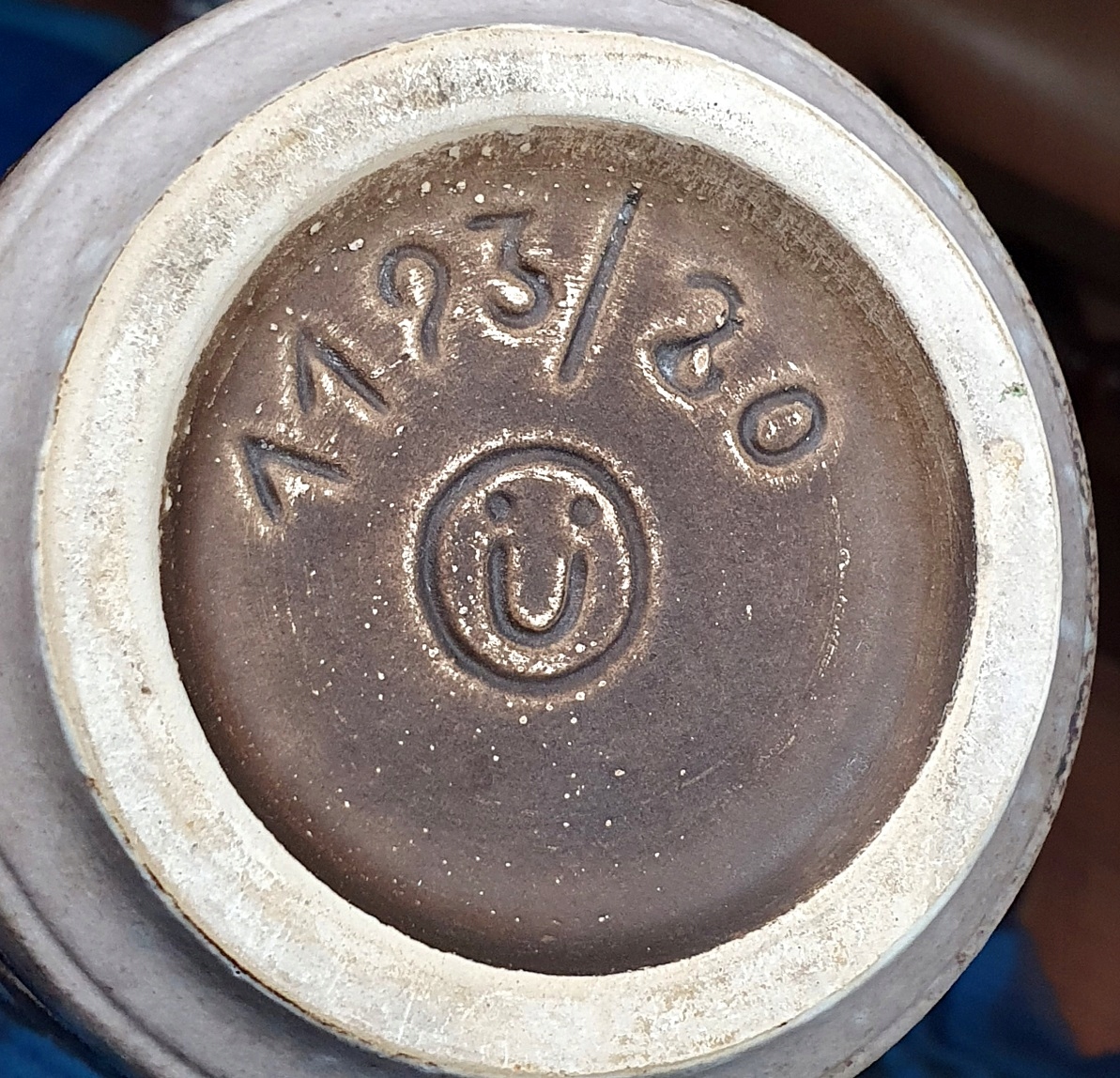 Alt