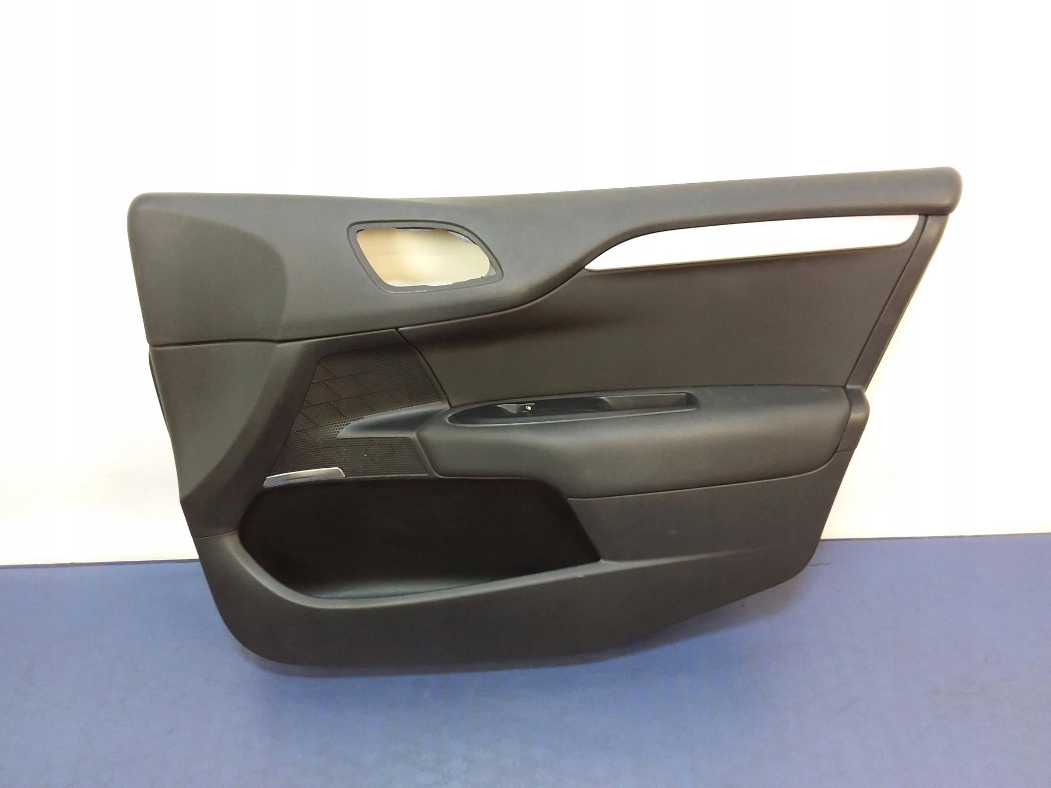 CITROEN C4 II бекон передняя правая дверь 96775054ZD