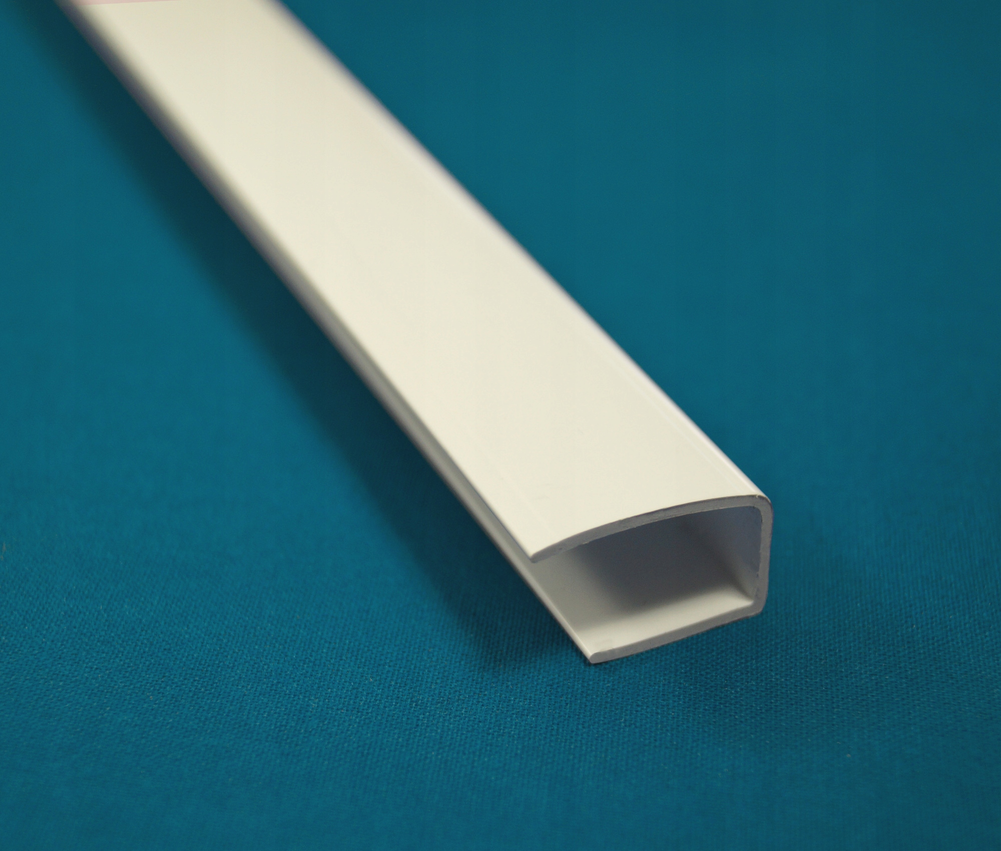 PROWADNICE ROLETY PRZESTRZENNE BOCZNE 250CM- 2SZT Rodzaj prowadnica