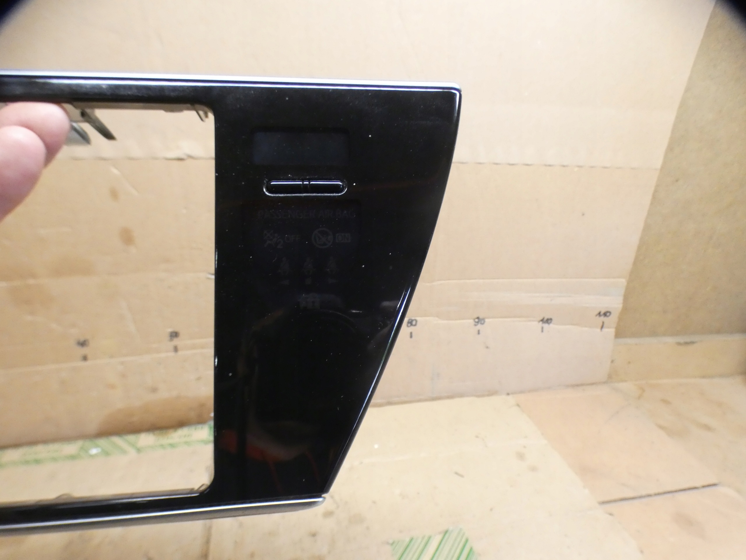 frame RADIA TOYOTA AURIS II 83910-02200