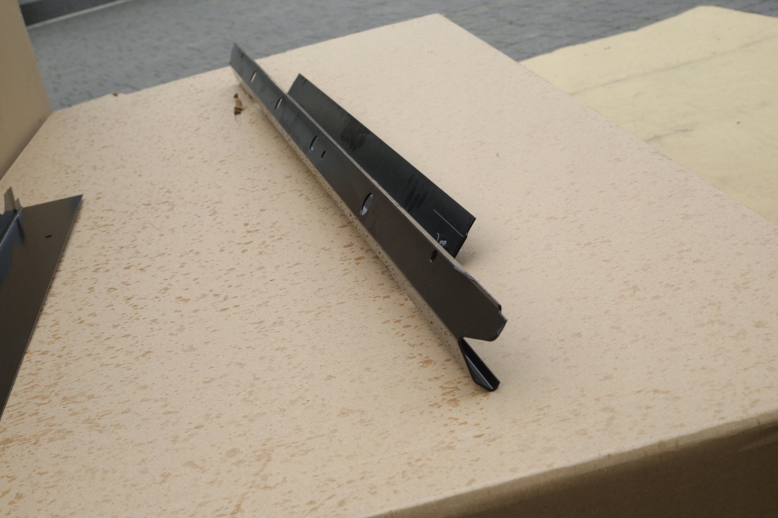 PAS TYLNY ZEWN MERCEDES G GELENDA W460 W461 W463 Part manufacturer Other