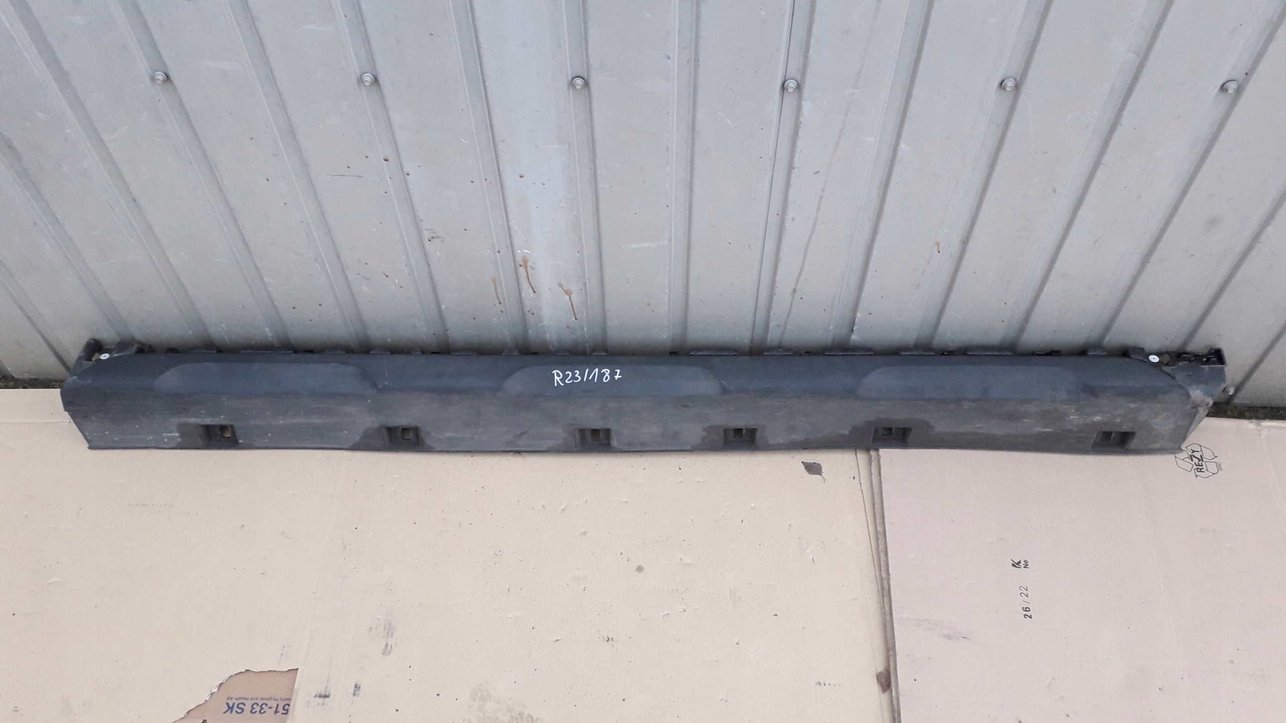 DACIA DUSTER 2 II LISTWA PROGOWA PRAWA 764260493R