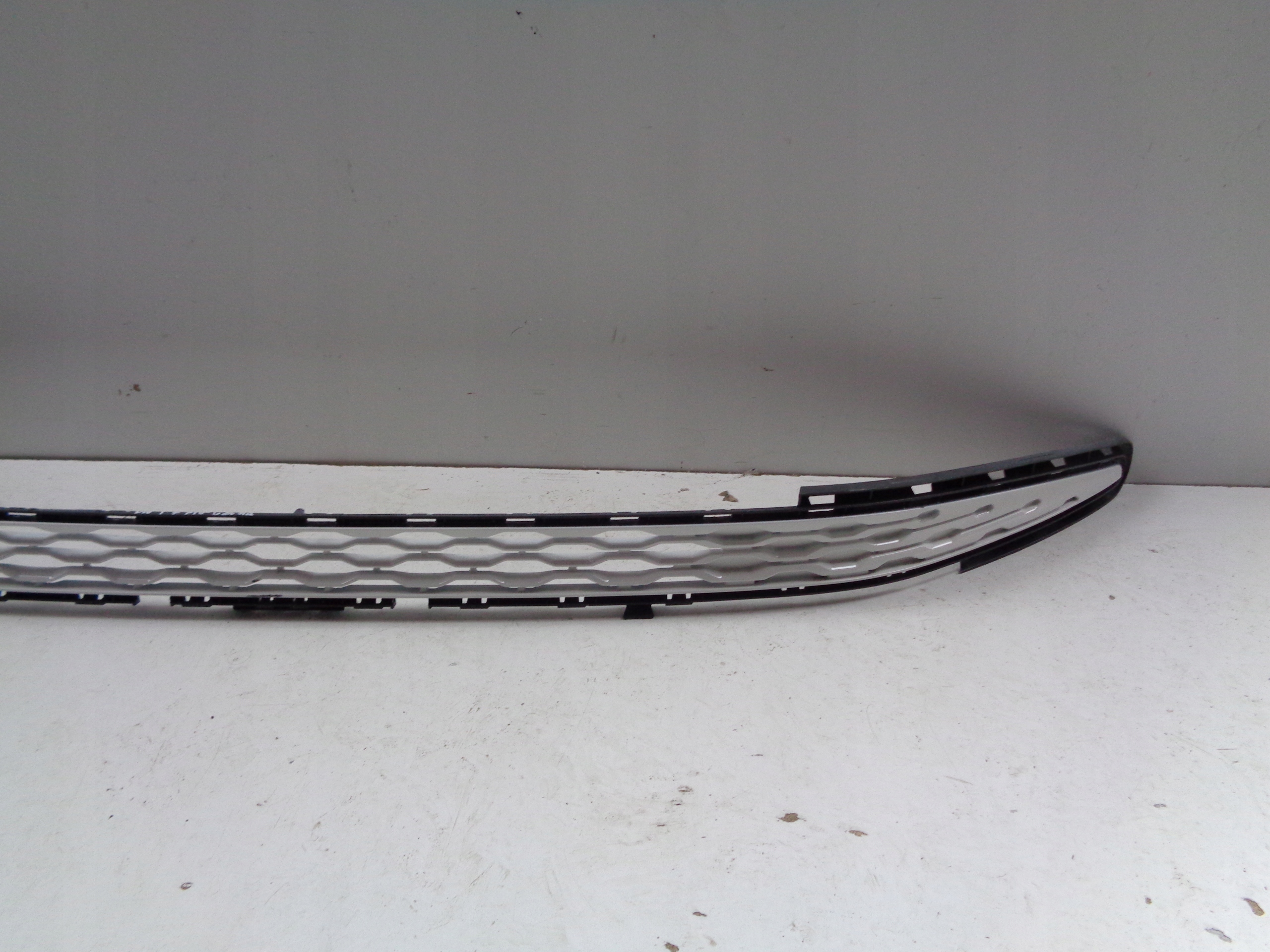 grid of a bumper upper VW T7 7T0 7T 21