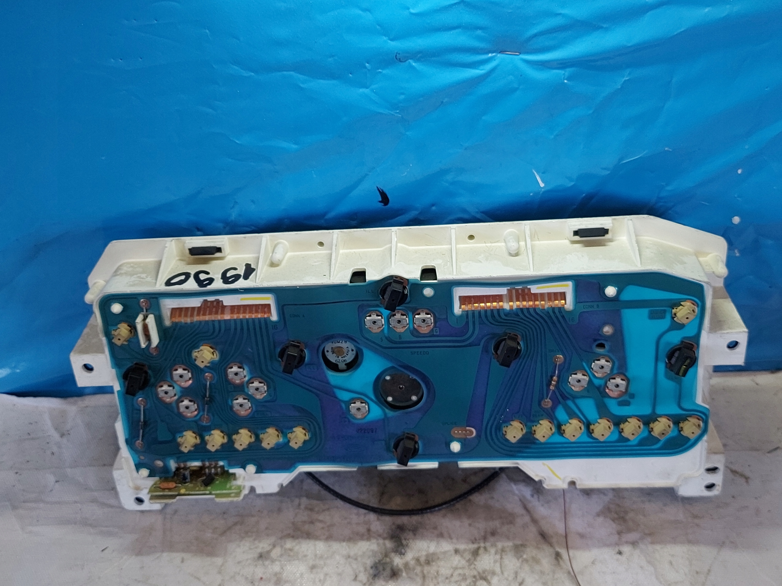 dials clock FORD WINDASTAR 3.0 V6 F78F10849DD