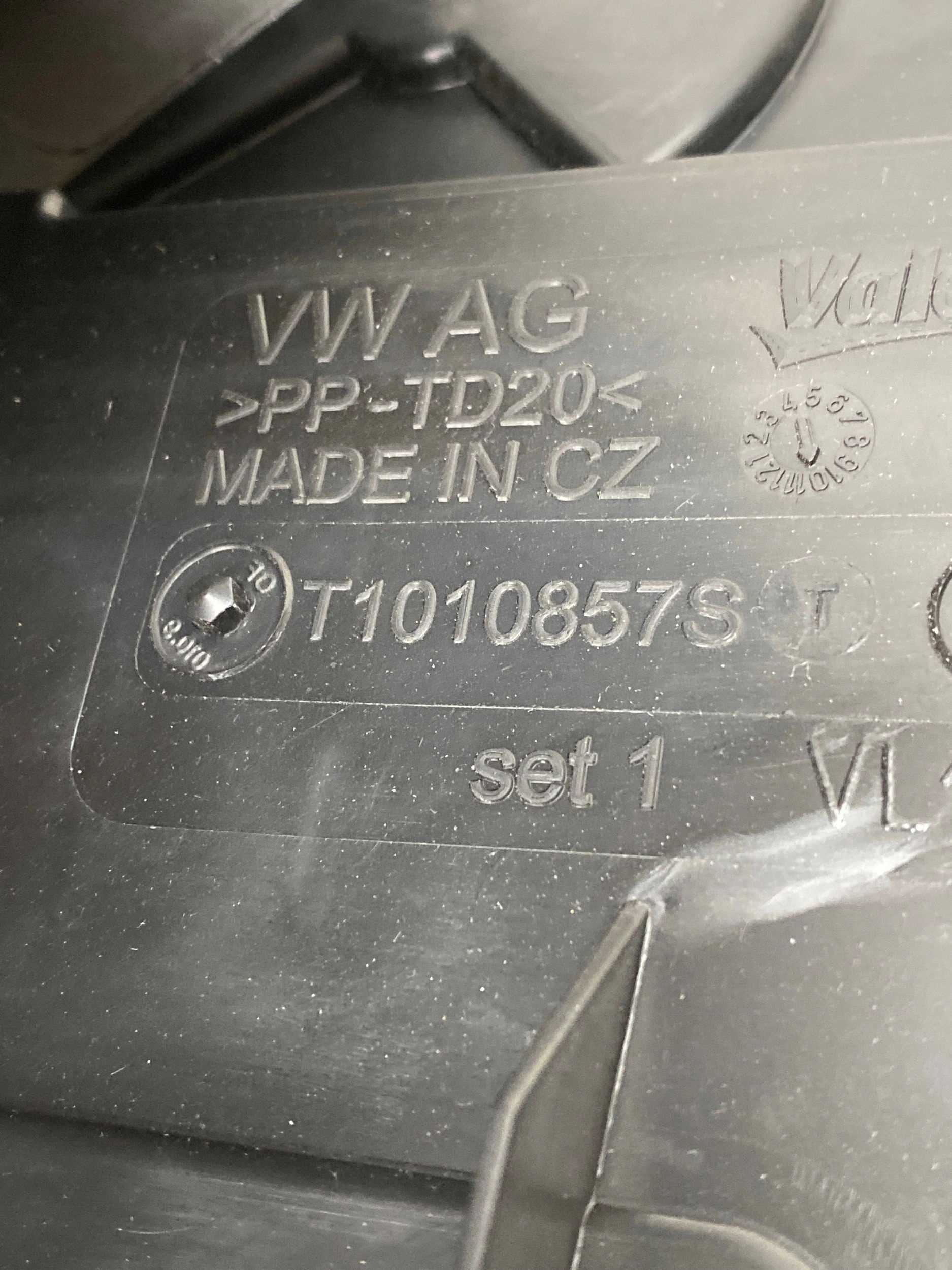 2018 Audi A3 S3 8V радиатор отопителя / комплект 8V1858431B