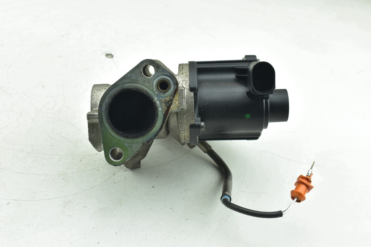 AGR-Ventil AUDI A4 B8 A8 D4 Q7 4L VW TOUAREG 7L 7P 2.7 3.0 TDI 059131501D