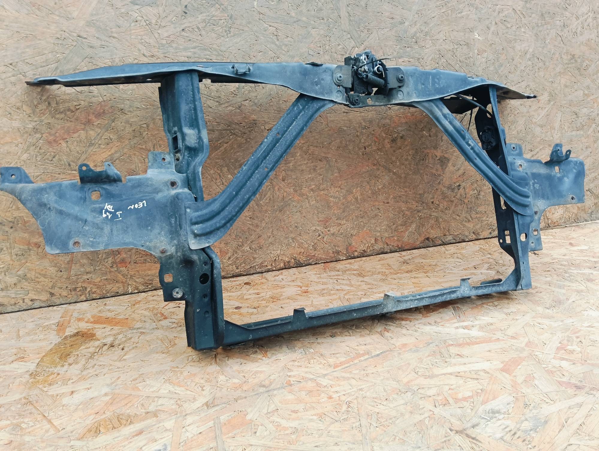 vezni lim prednji Seat Leon i 1.9 TDI