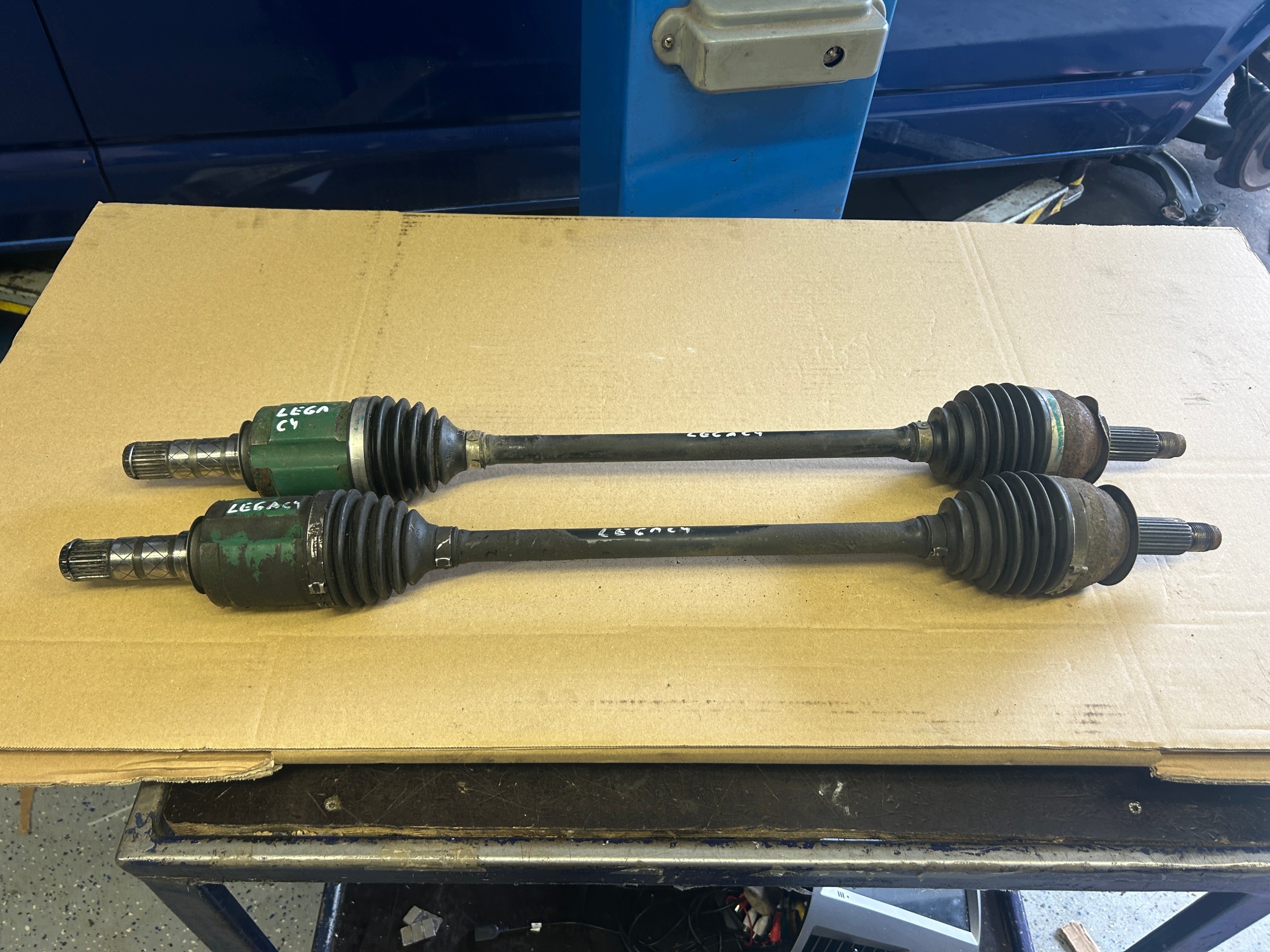 SUBARU LEGACY V 2,0 D antriebswelle vorne links rechts