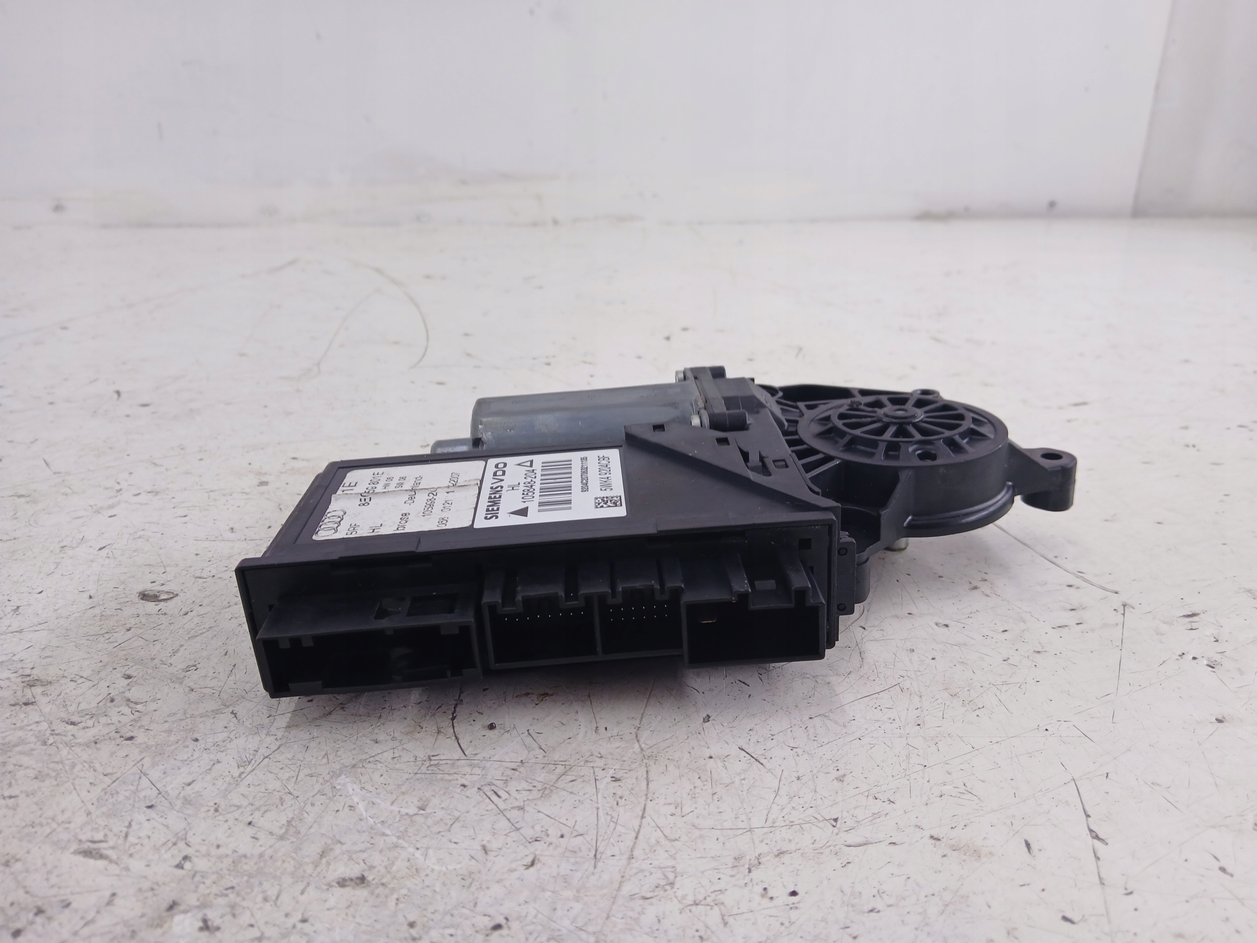 AUDI A4 B6 B7 mini motor windows left rear part 8E0959801E