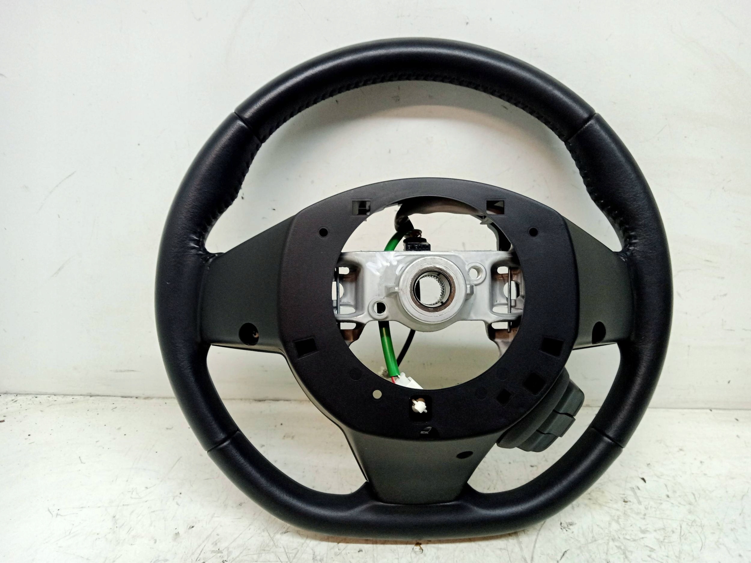 SUZUKI SWIFT MK8 lenkrad MULTIFUNKCJA Leder SKORZANA 2017