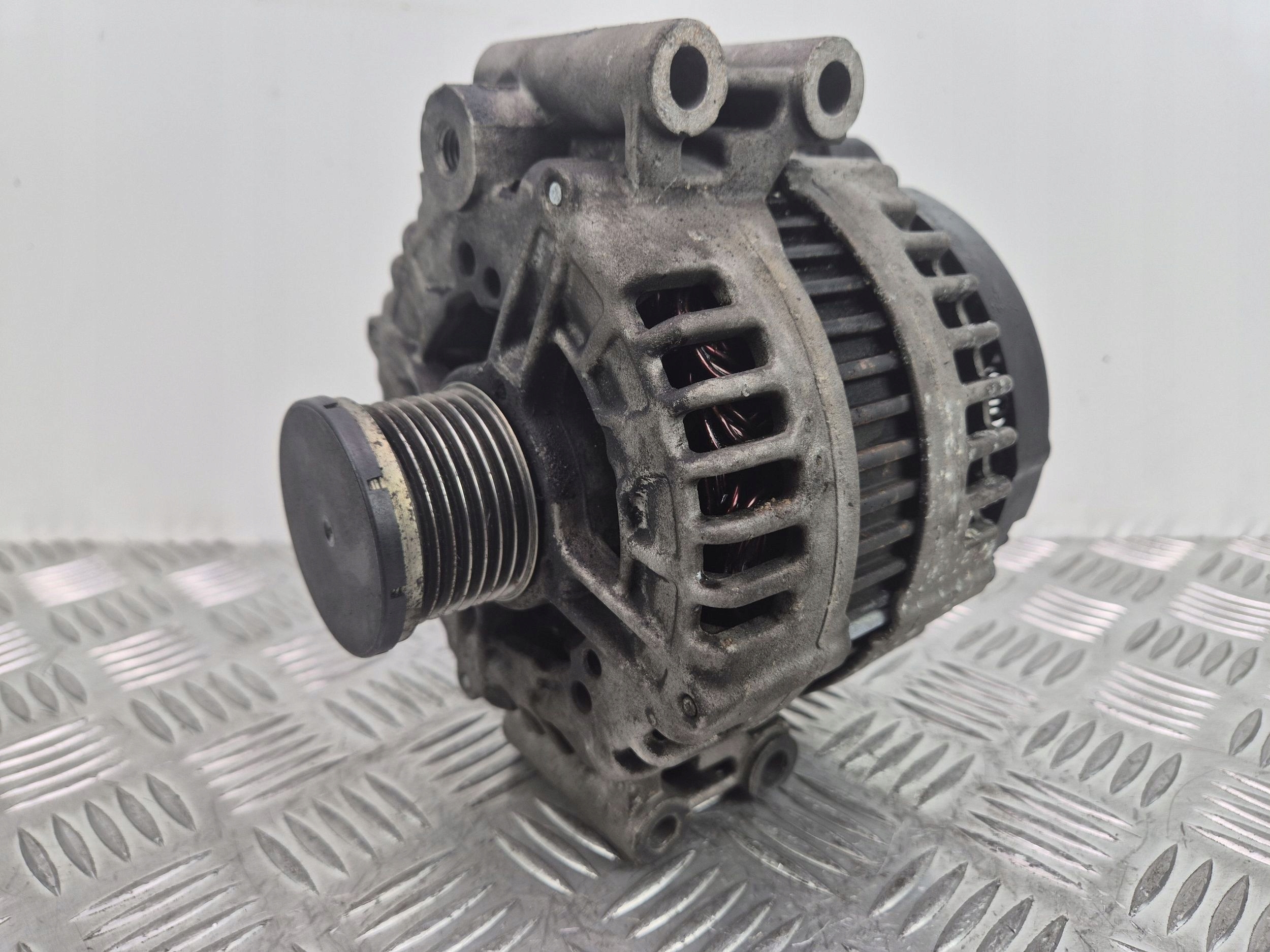 генератор BMW OE 7550968