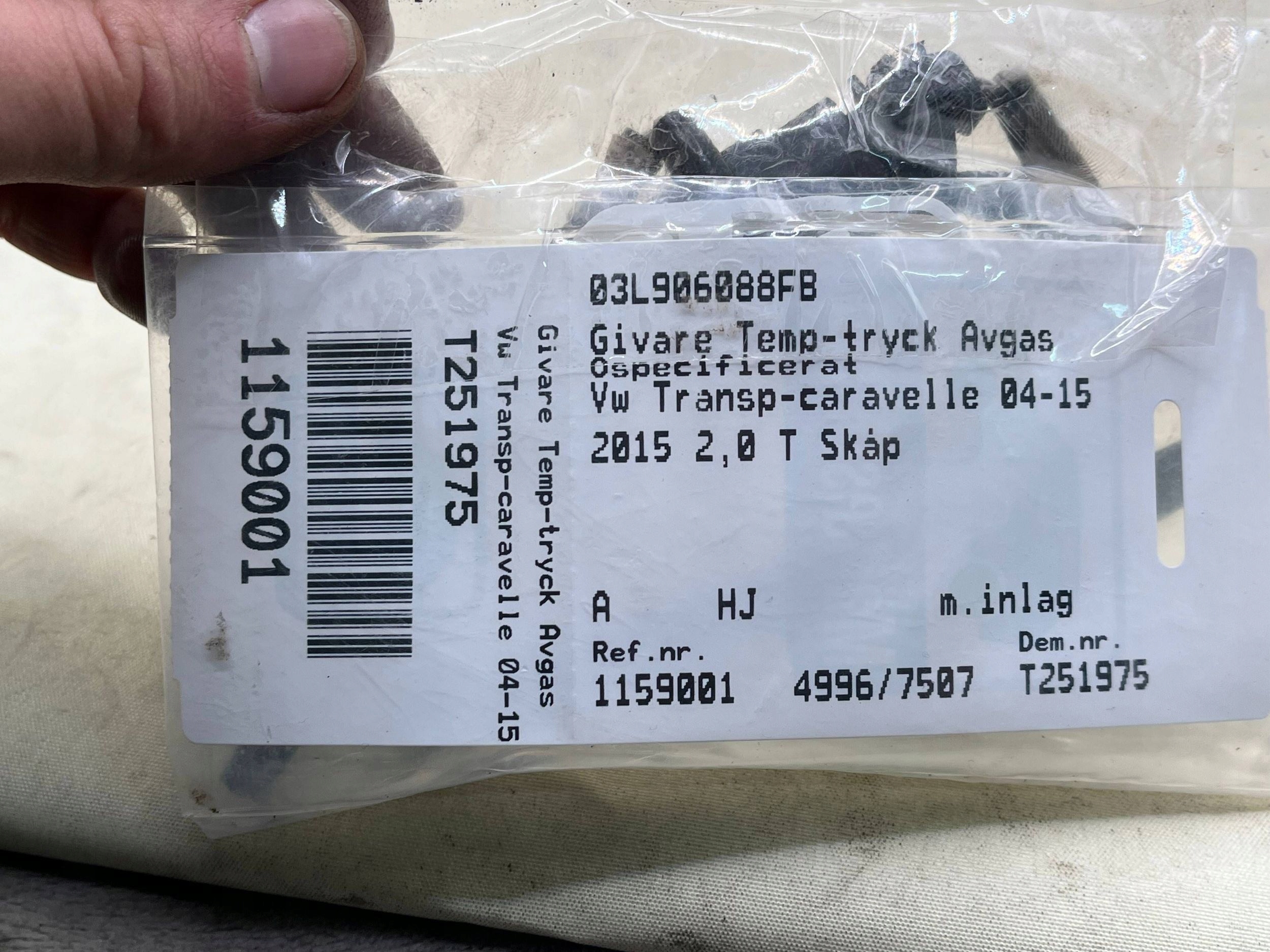 VW Sensor TEMPERATURY Gase 03L906088FB !J
