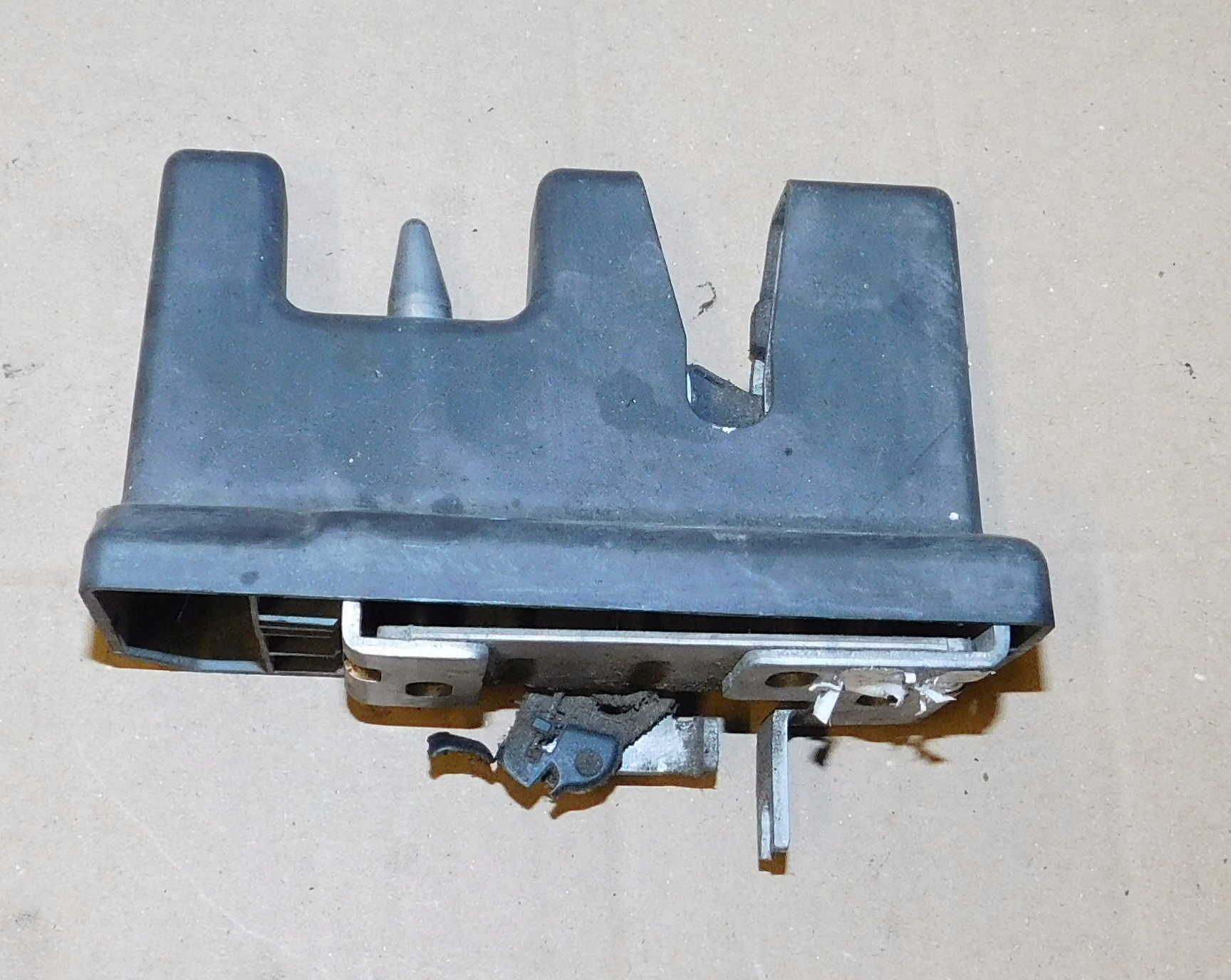 TRANSIT MK8 ЗАМОК ДВЕРИ ЗАДНИЙ ЛЕВЫЙ BK31-V431A03-AG