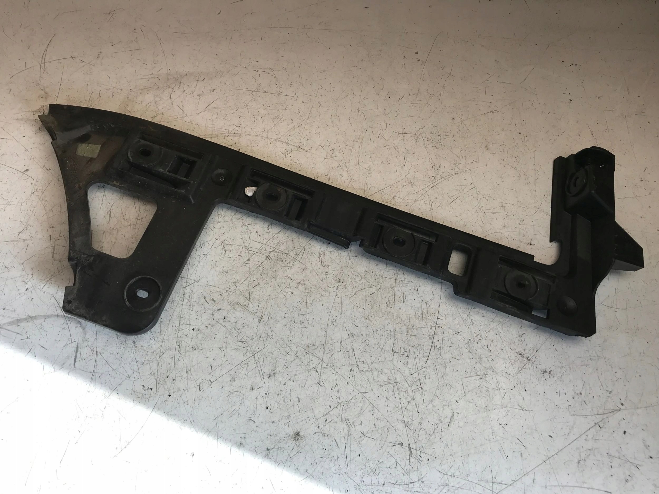bumper bracket right rear part PASSAT B6 3C9807394