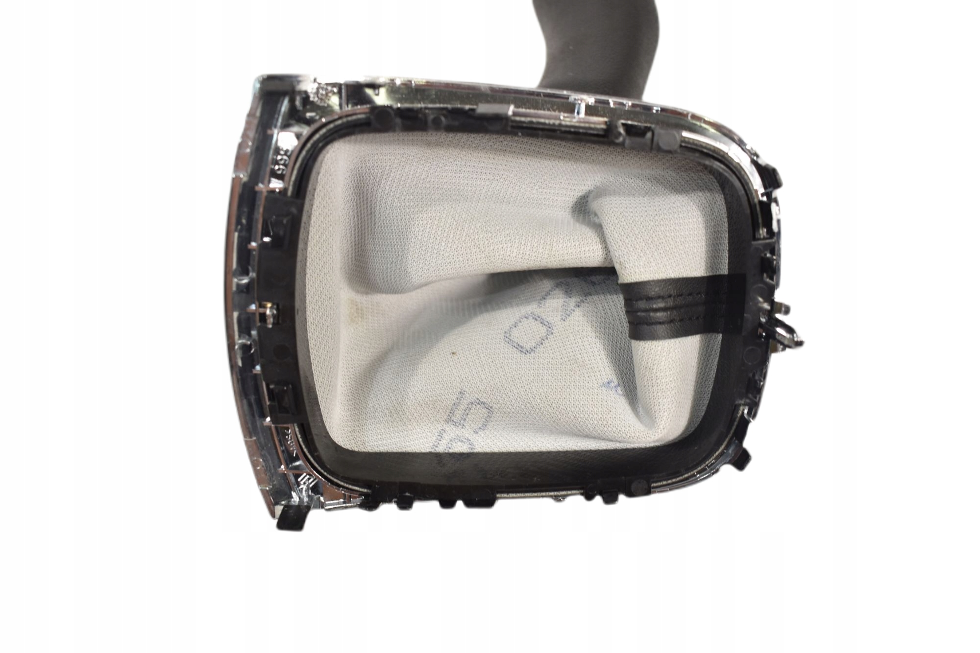 MIESZEK SKORA MEGANE III CZARNA NITKA CHROM Weight with packaging 5 kg