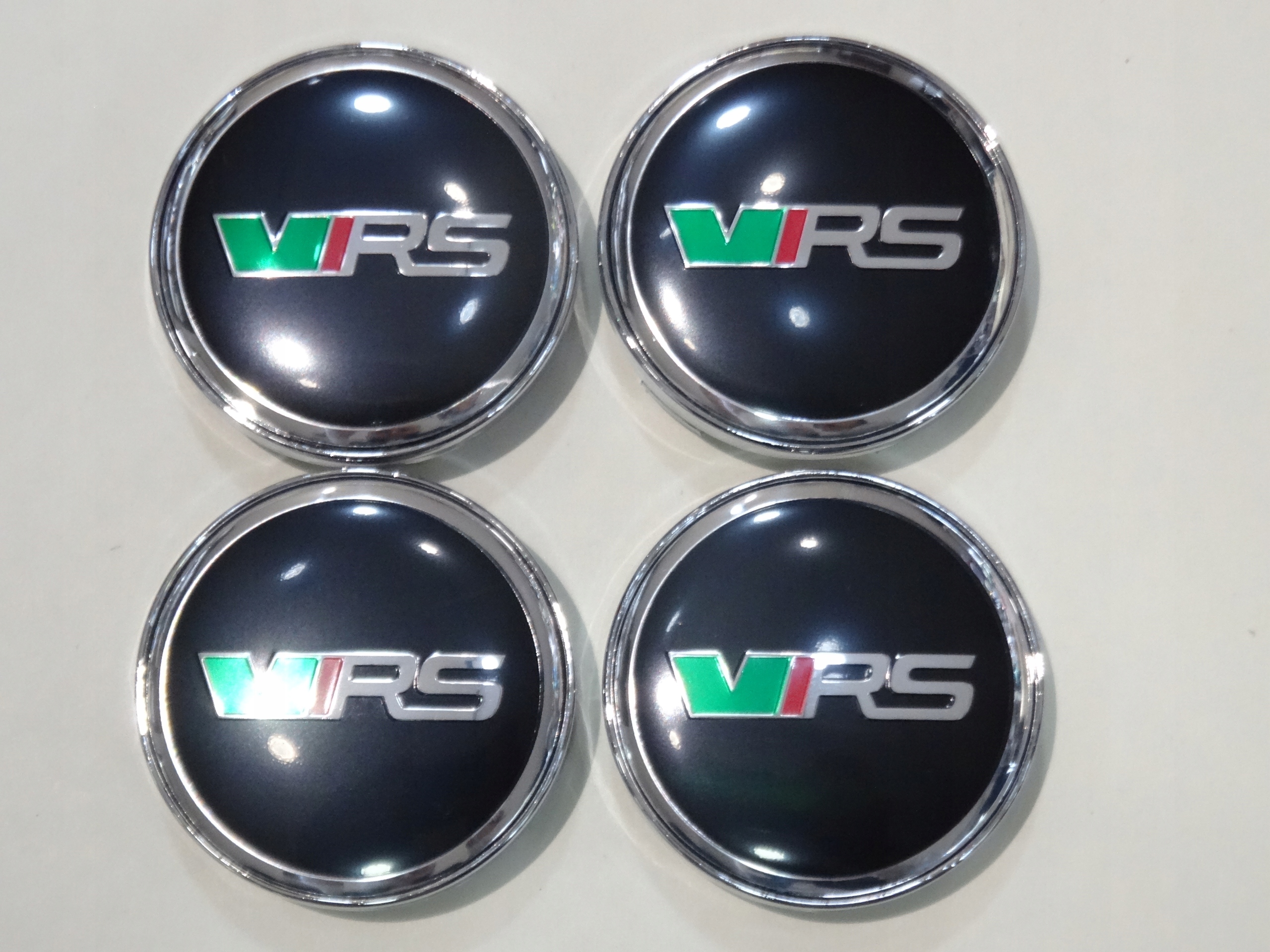 

4x Dekielki Dekle Emblem na felgi Skoda Vrs 60 mm