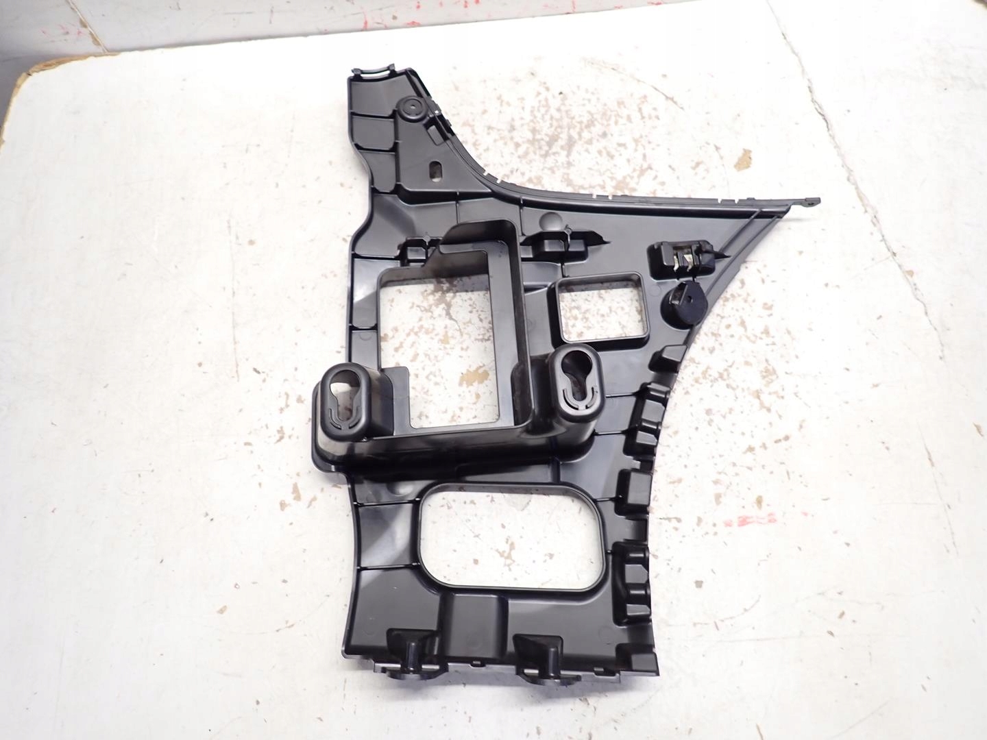 bumper bracket left rear part BMW 2 F46 2014- 7318753