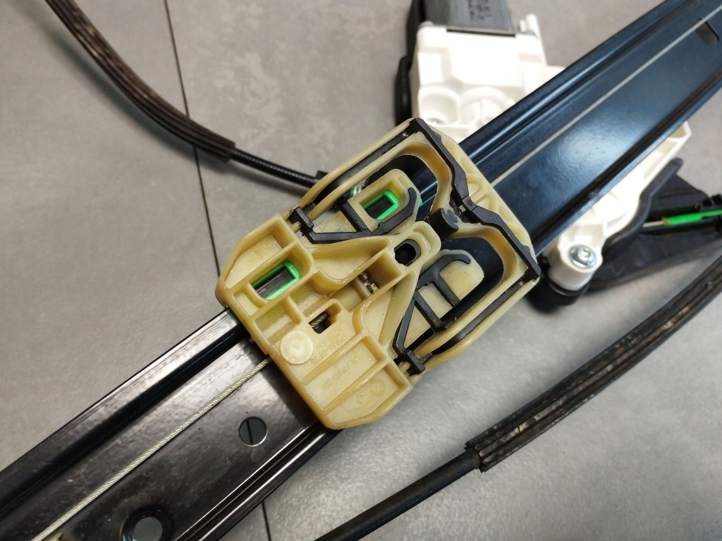 Audi A8 D4 4H mechanism windows left rear part 4H0839461C