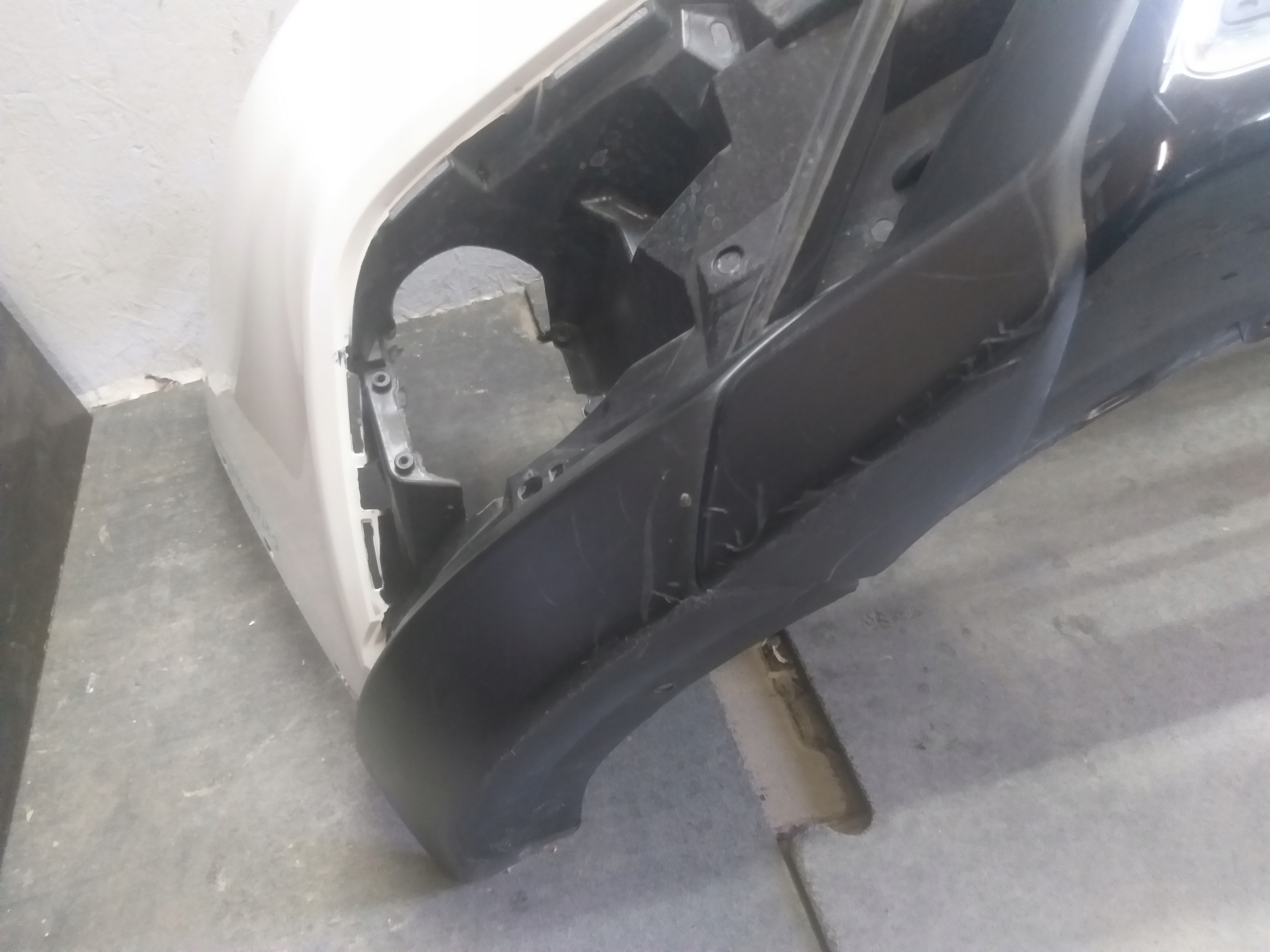 ZDERZAK PRZÓD MITSUBISHI OUTLANDER III 3 LIFT 15- Typ samochodu Samochody osobowe