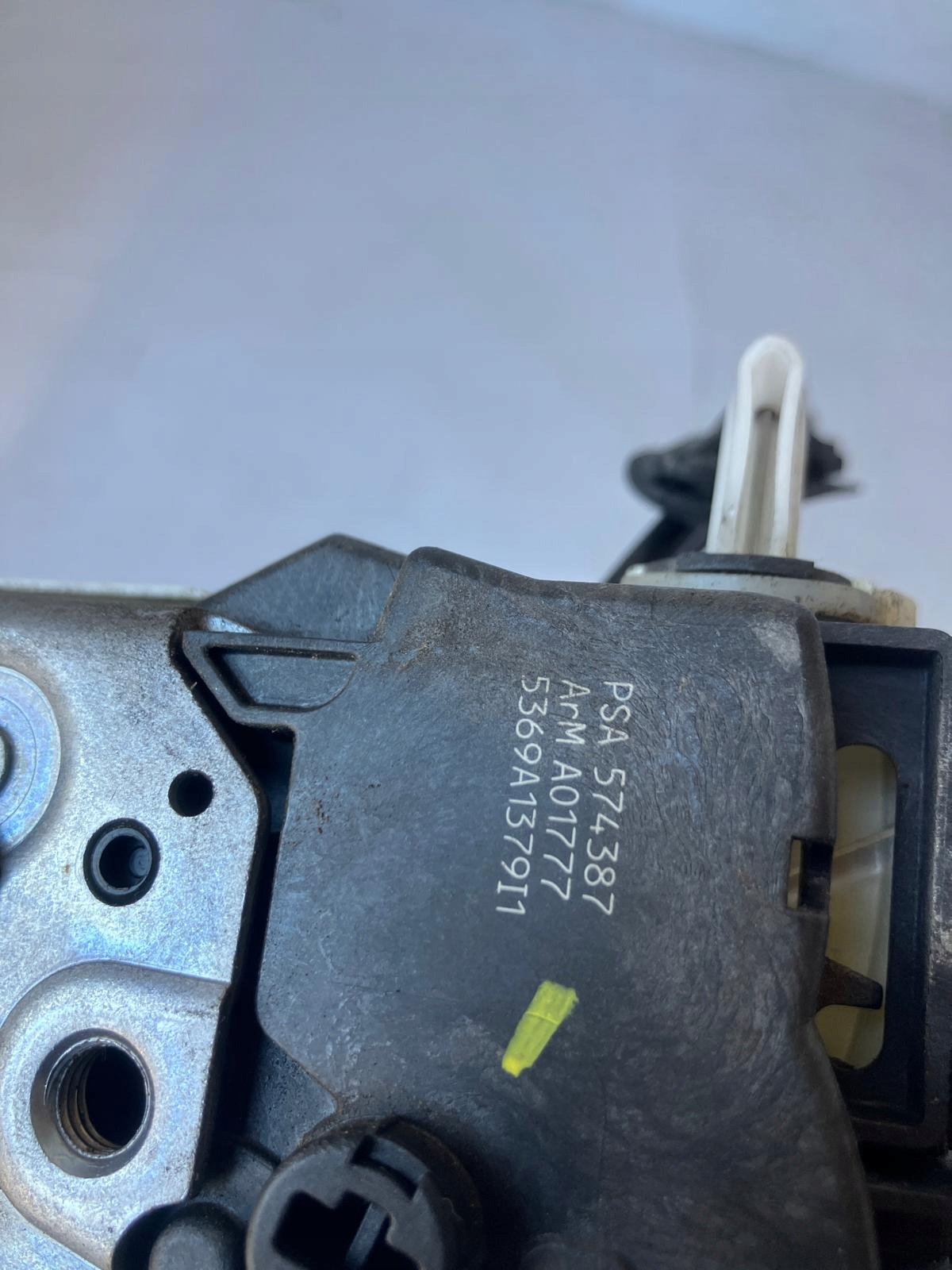 lock door right front CITROEN C5 III X7 PSA574387