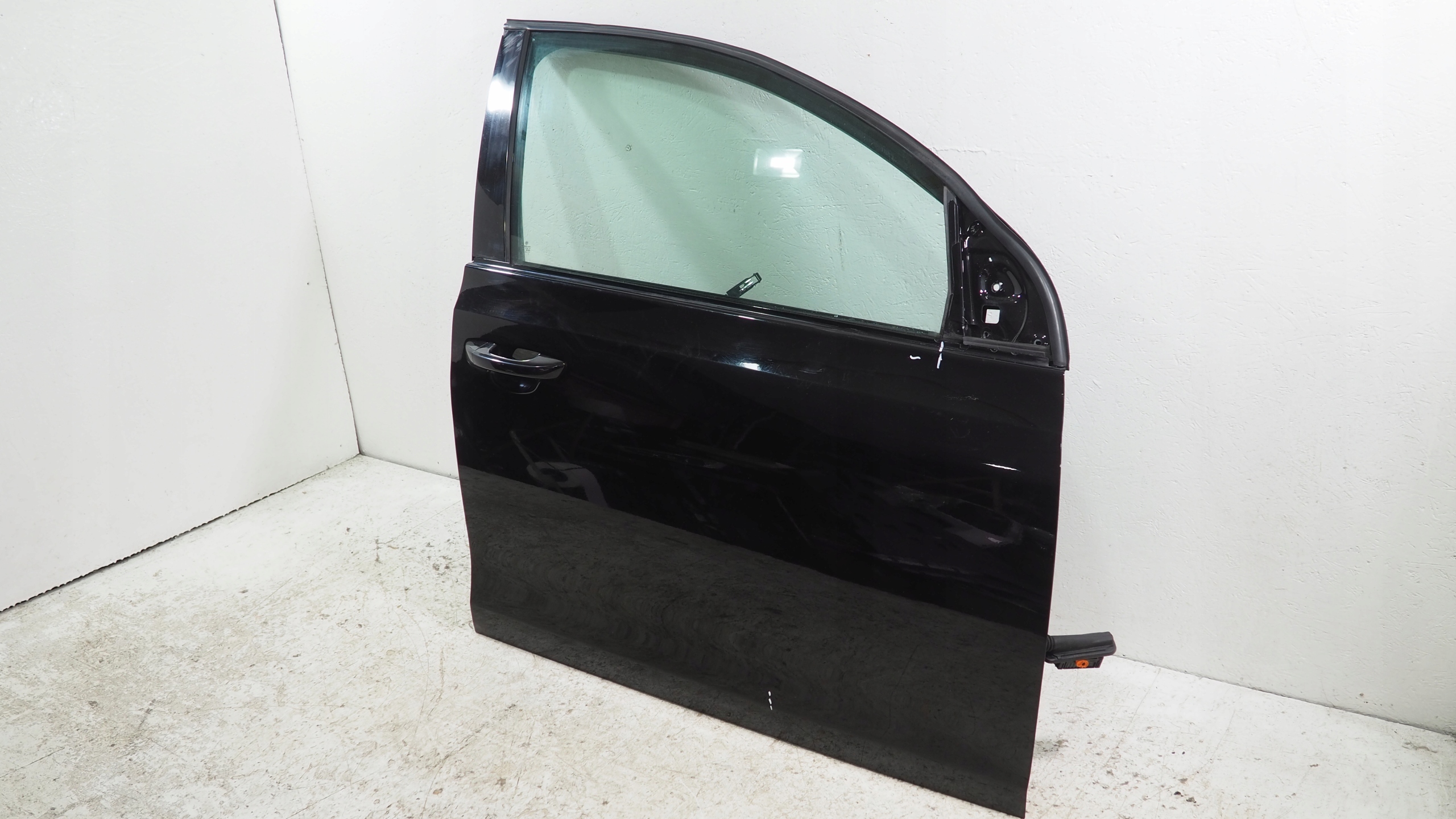 VW Golf VI HB door right front front L041