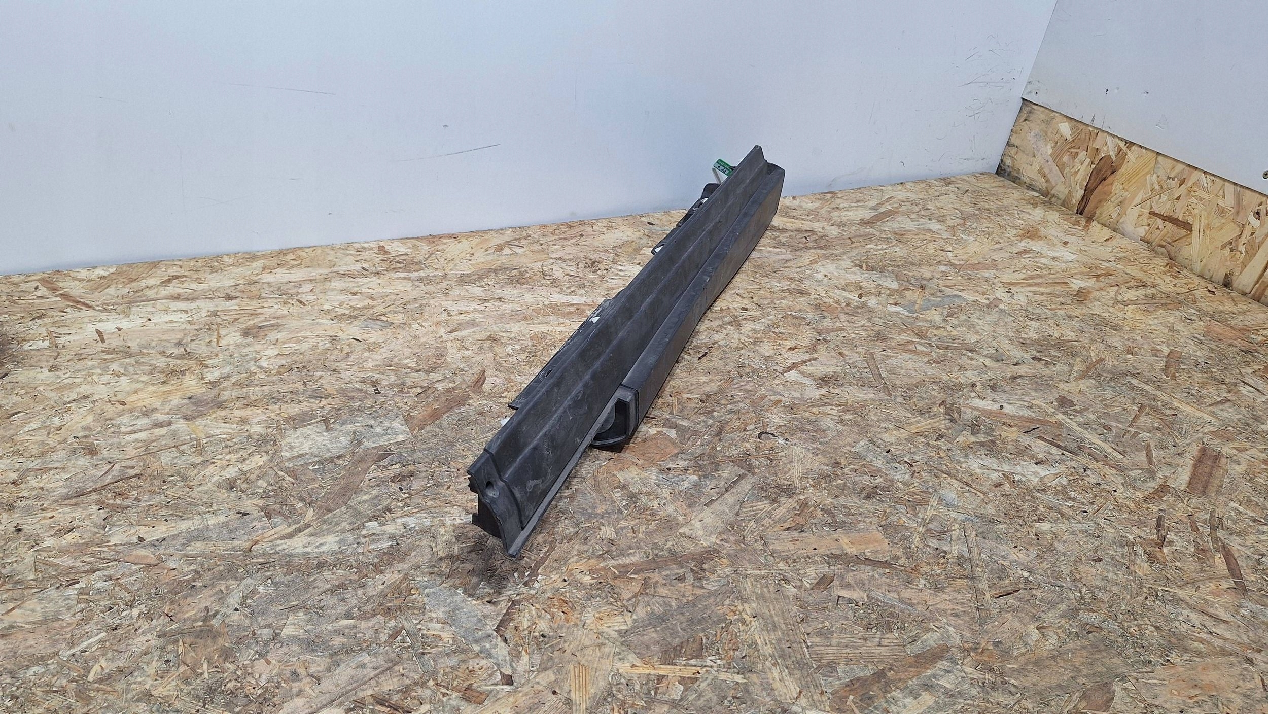 cap threshold moulding threshold left FORD C-MAX MK2 10- AM51-R10155-A
