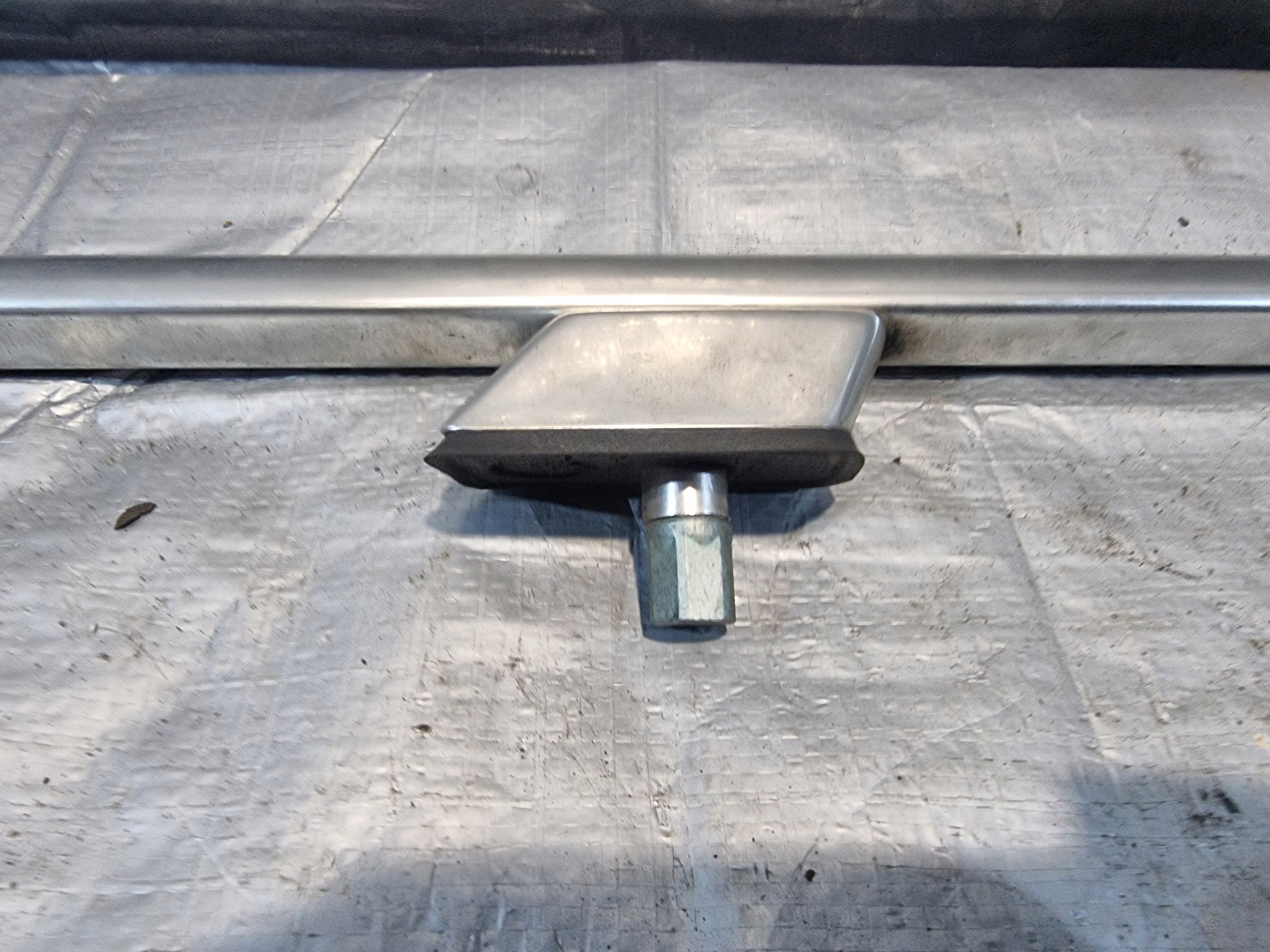 talp DACHOWY jobb AUDI A6 C5 KOMBI