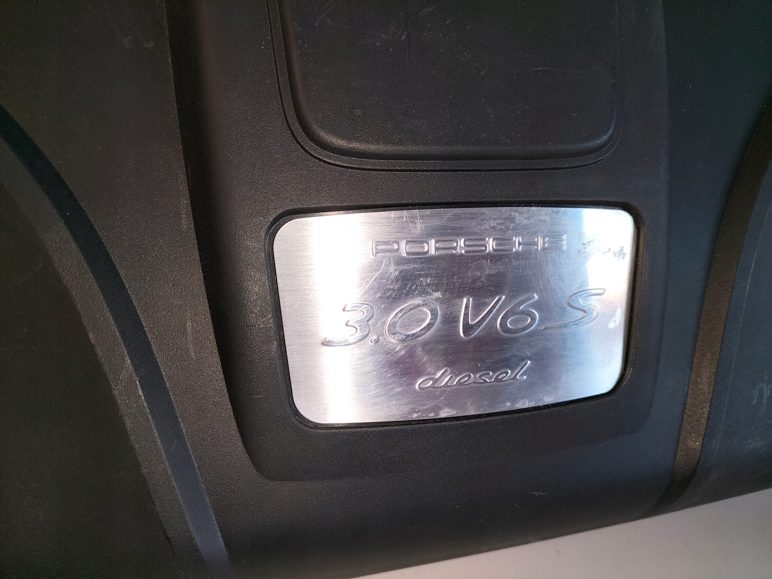 cover cover for engine PORSCHE MACAN 13