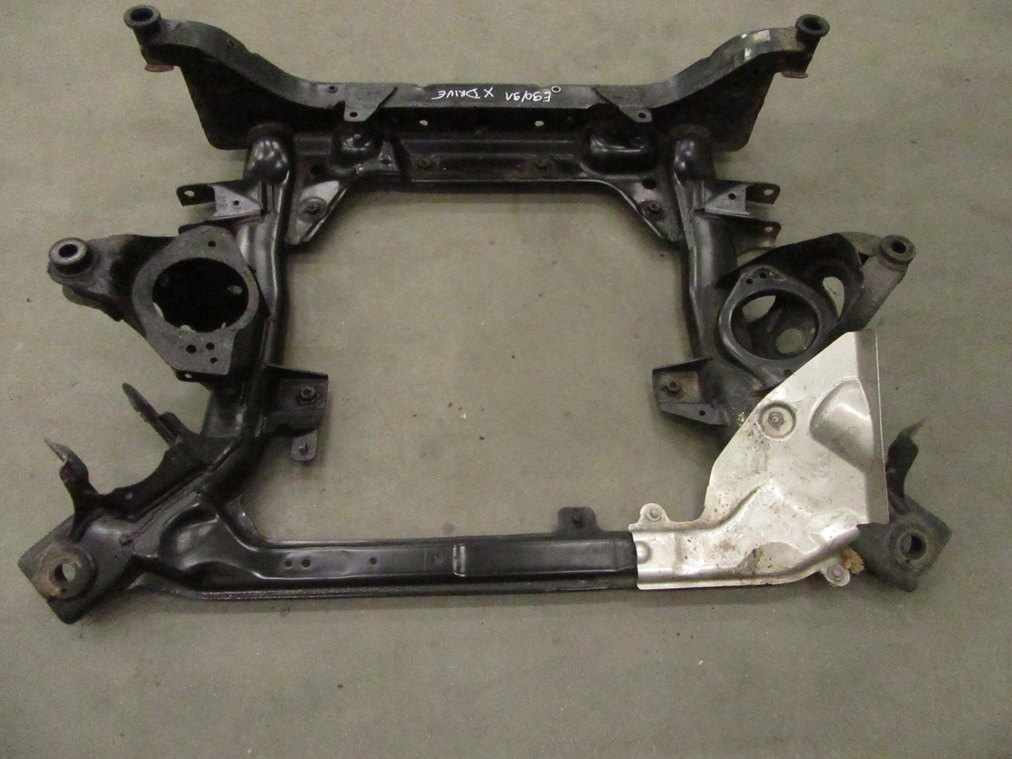 Lawa front axle beam below engine suspension beam BMW e90 e91 e92 X Drive 4x4