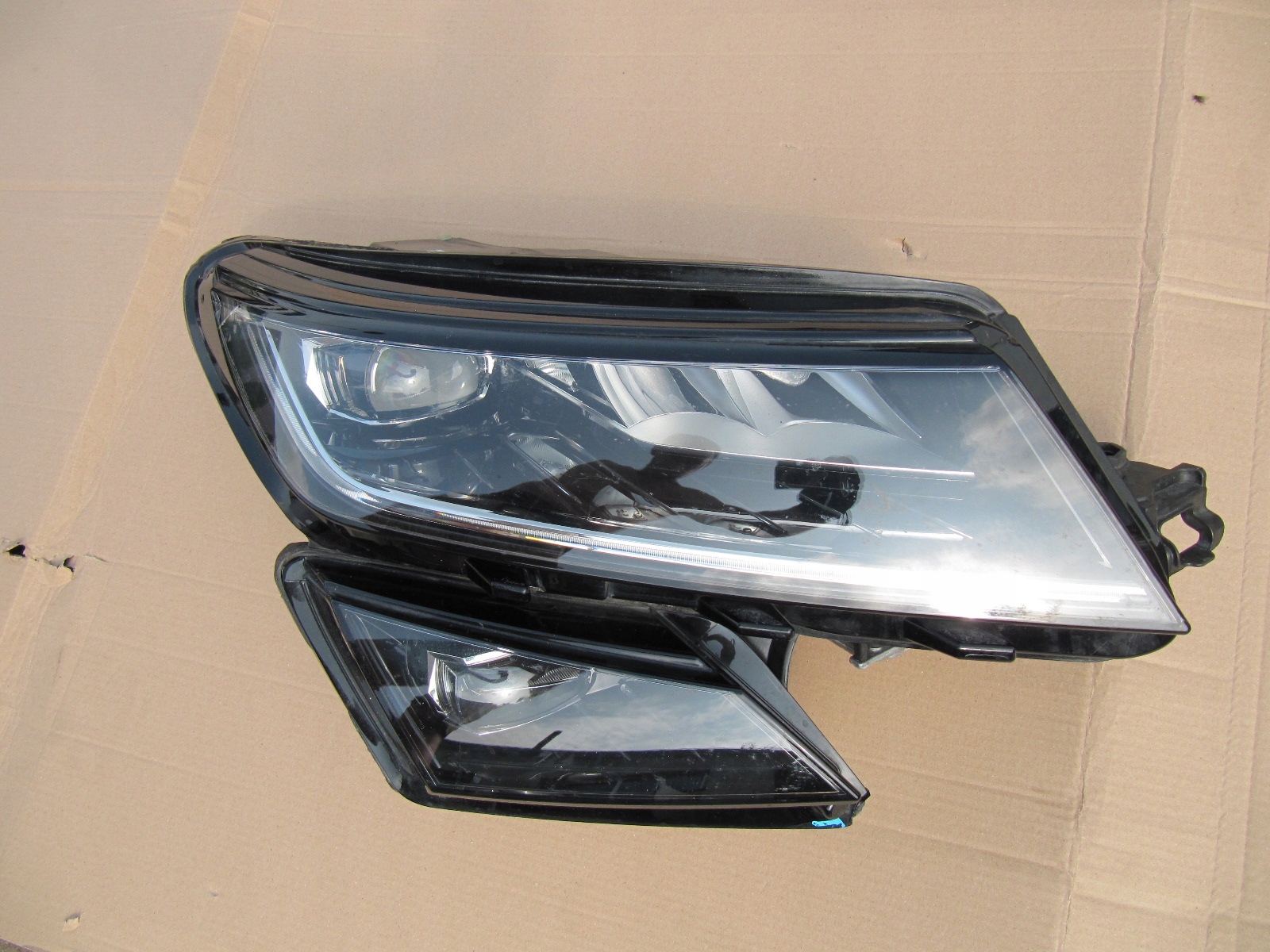 фара правая SKODA KODIAQ full led передняя