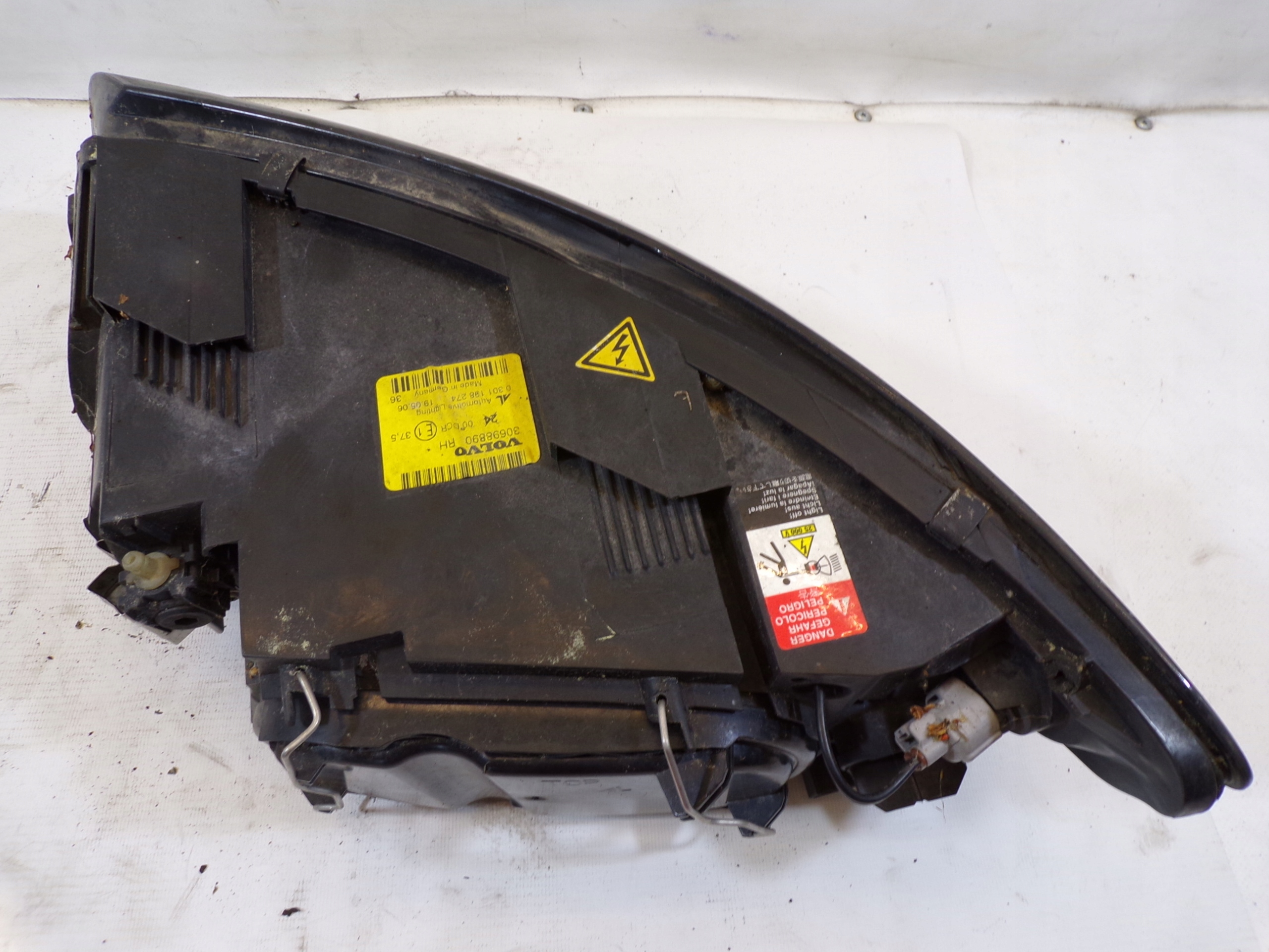 light front front right VOLVO V50 XENON