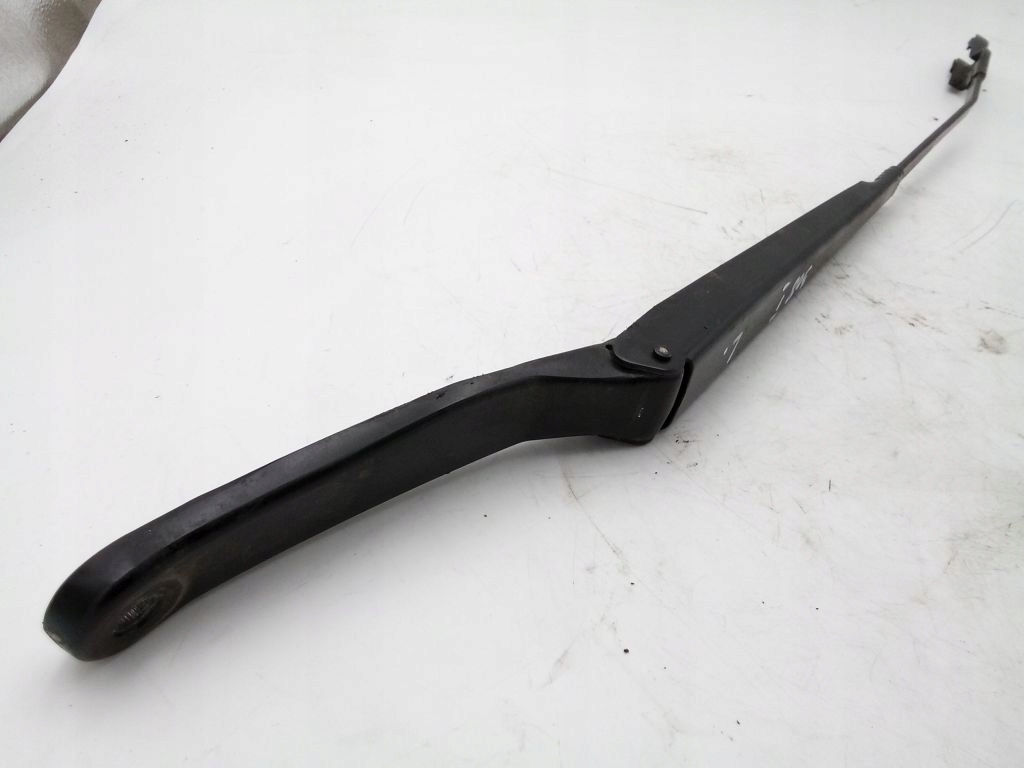 Peugeot 308 wiper arm left front EU