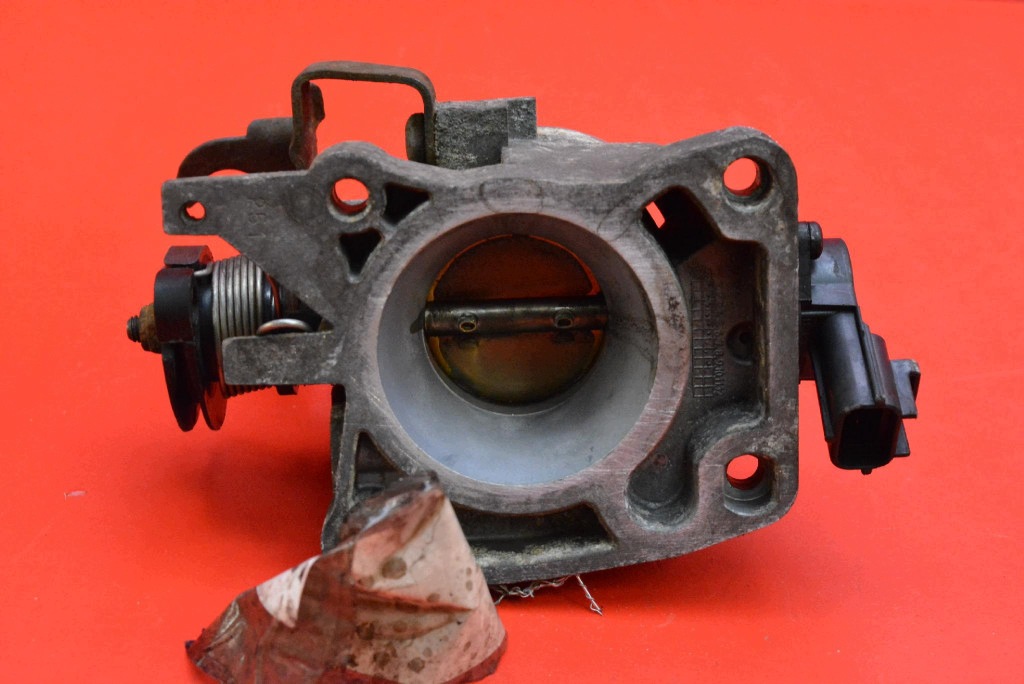 Valvola a farfalla FORD FIESTA MK6 1.3 8V 70 KM 01-07