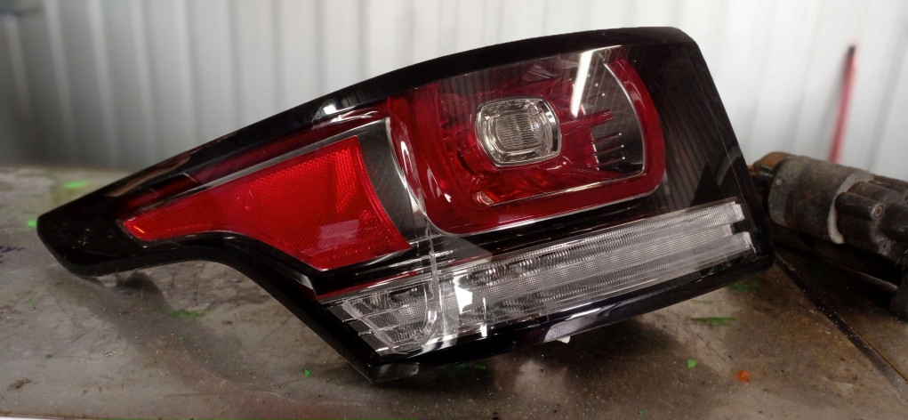 Range Rover Sport II фонарь левый led европа