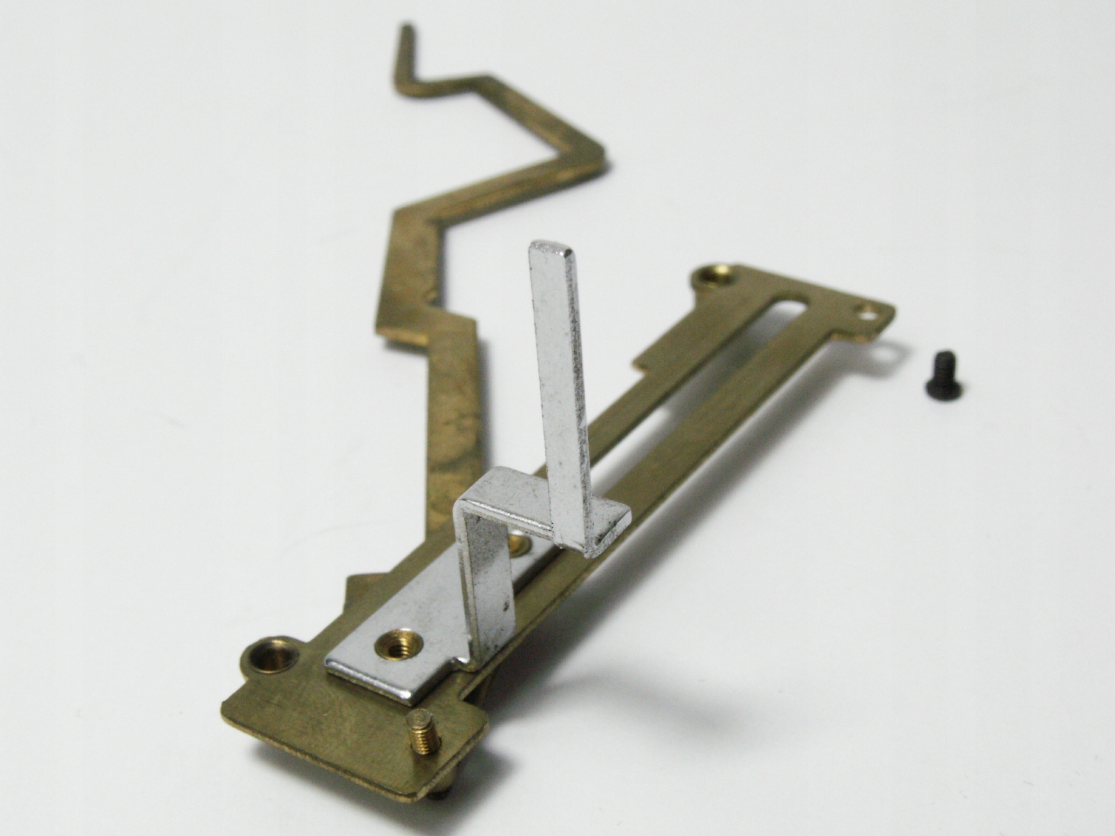 MAMIYA C330: wskaźnik i mechanizm paralaksy UNIKAT