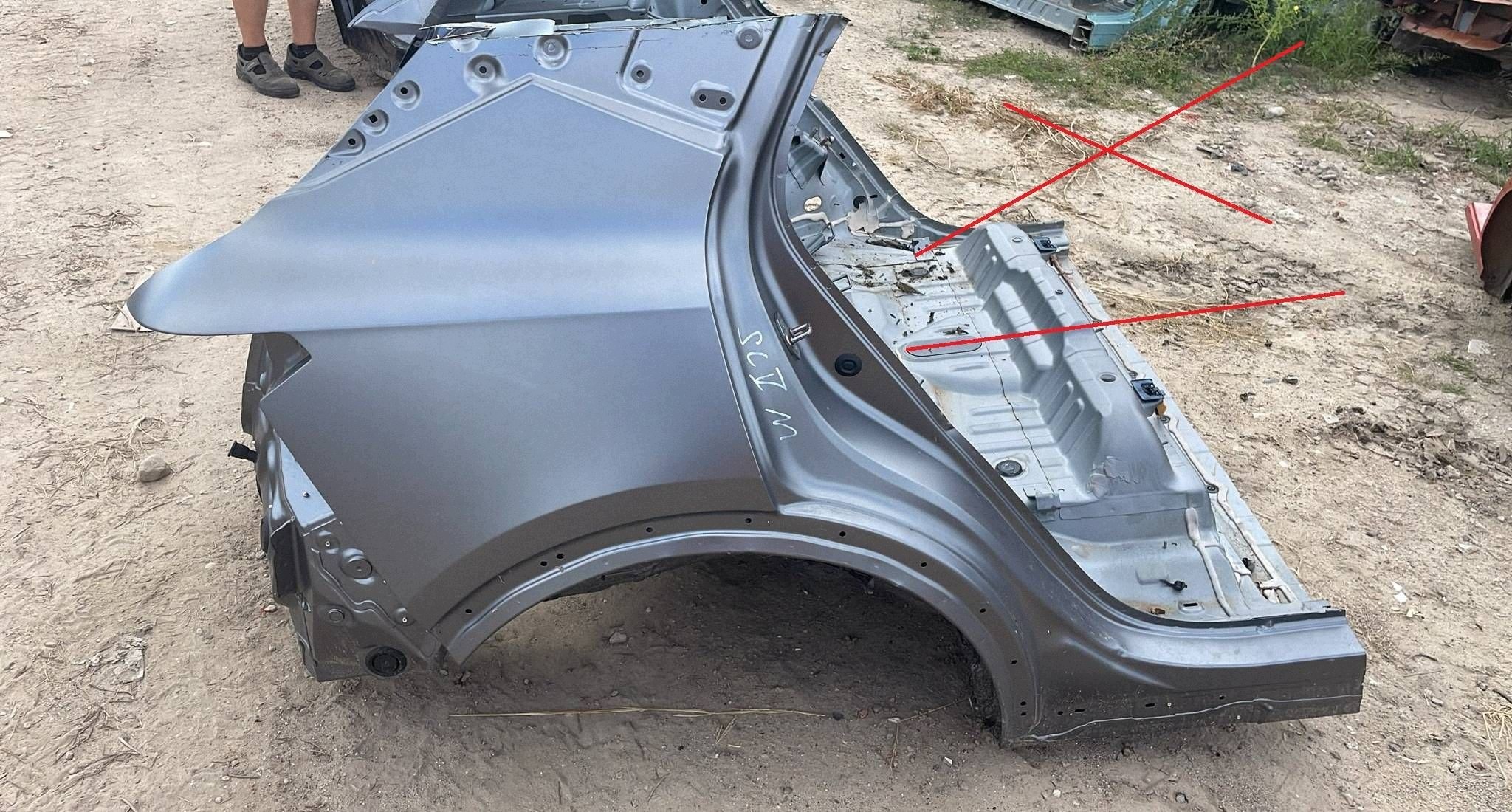 quarter rear fender rear part side right Renault Scenic E-Tech V BIYVM mat
