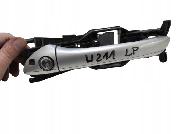 MERCEDES E W211 02- KLAMKA LEWA PRZÓD C775 EUROPA