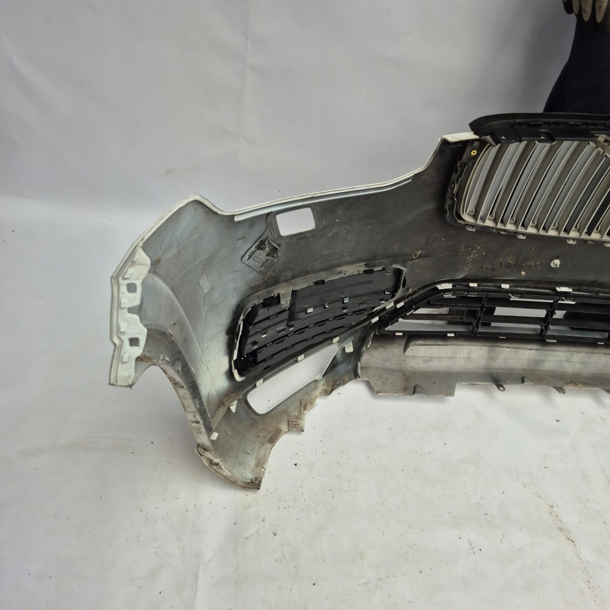 VOLVO XC90 II 15- bumper front front grill SPR PDC 31690641