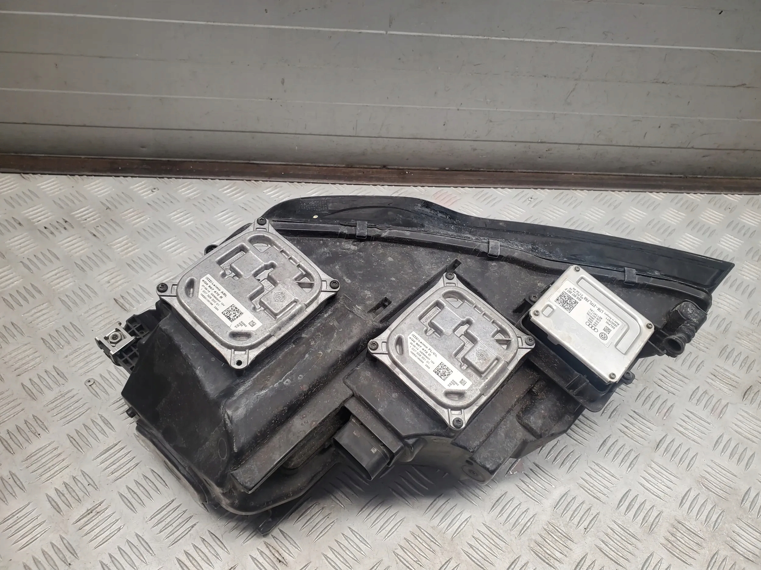 Audi A7 S7 4G 4G8941034E Przód strona prawa Lampy przednie USA Typ samochodu Samochody osobowe