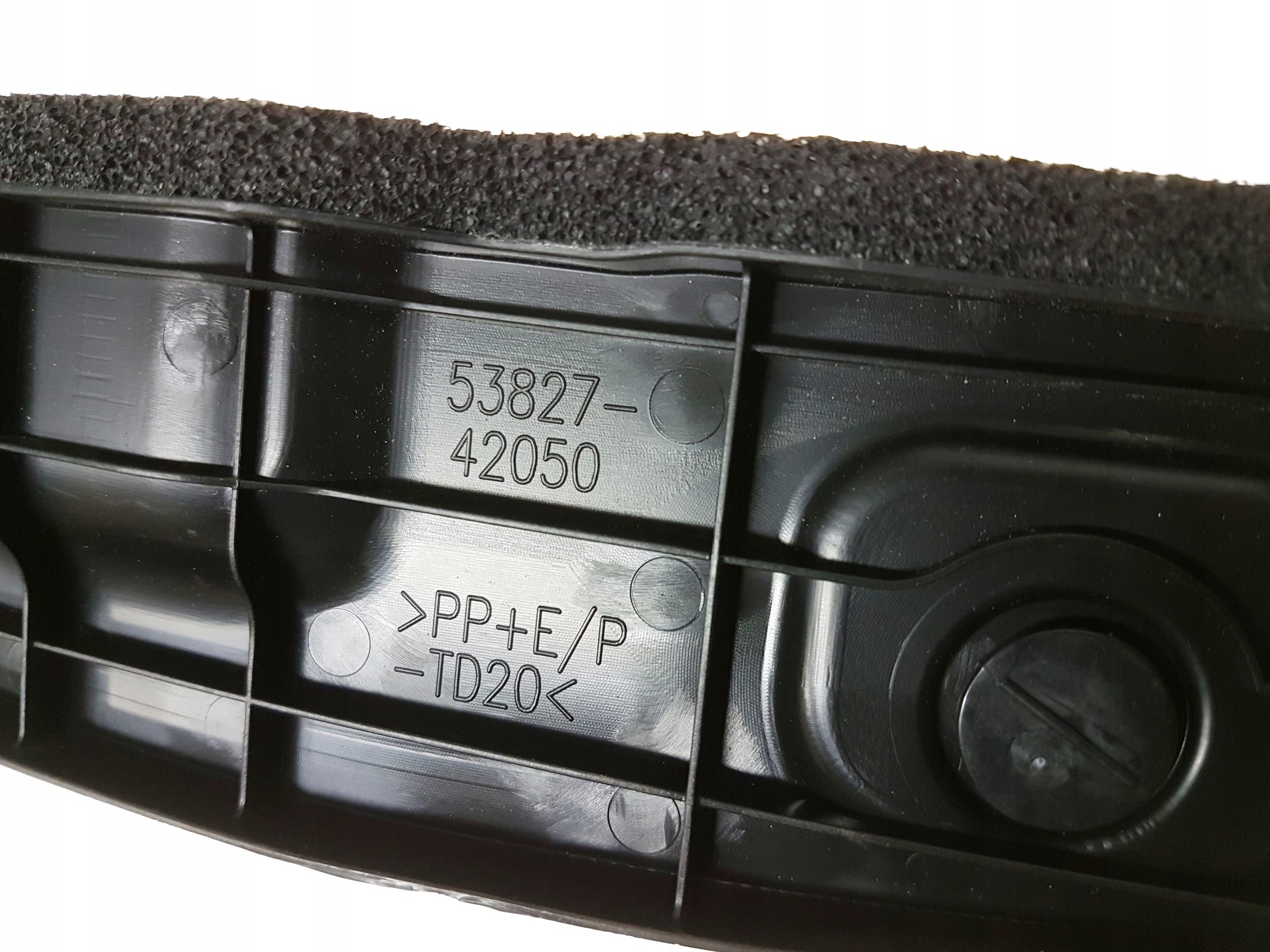 RAV4 12 18 ZASLEPKA BLOTNIK SLUPEK DRZWI NADKOLE P Part manufacturer Toyota OE