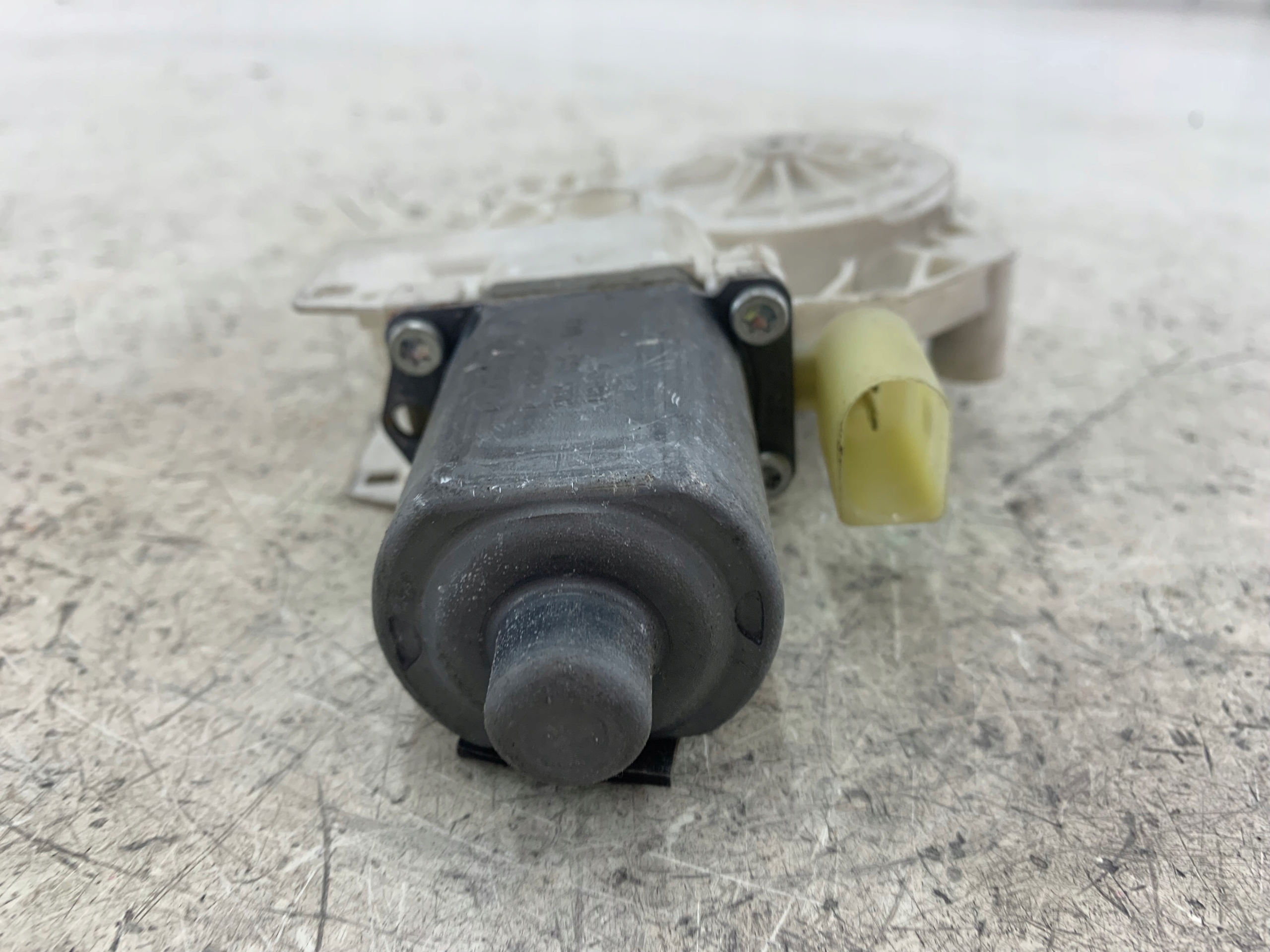 VW CRAFTER and SPRINTER 906 mini motor windows left front A0068205442