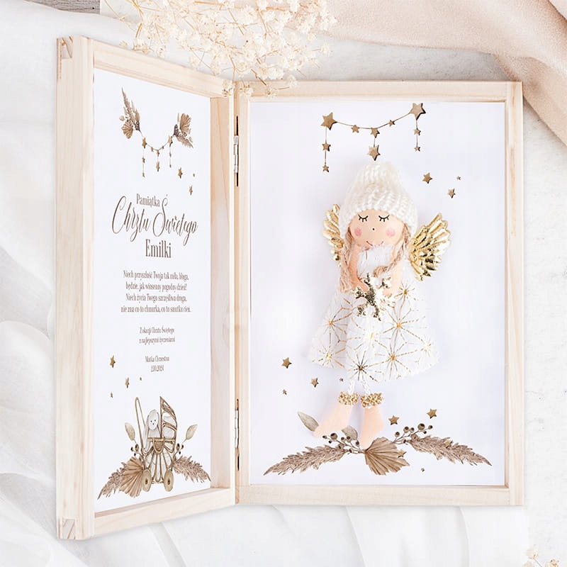 PAMIĄTKA chrztu św. dla dziewczynki Aniołek w drewnianym pudełku BOHO Marka inna marka