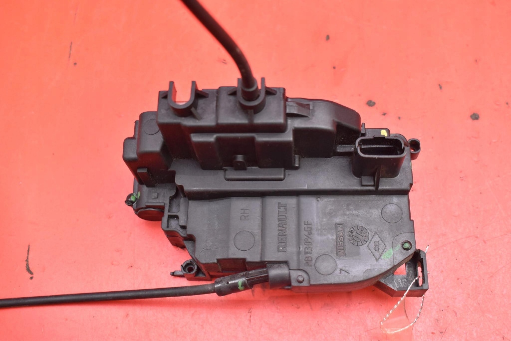 lock door right front front EU RENAULT MEGANE 3 III KOMBI 08-14