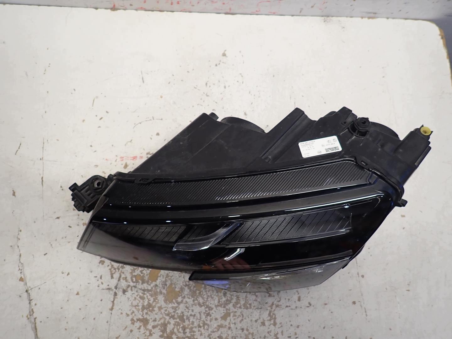 light front front left SKODA KAROQ 2018- 57B941015A
